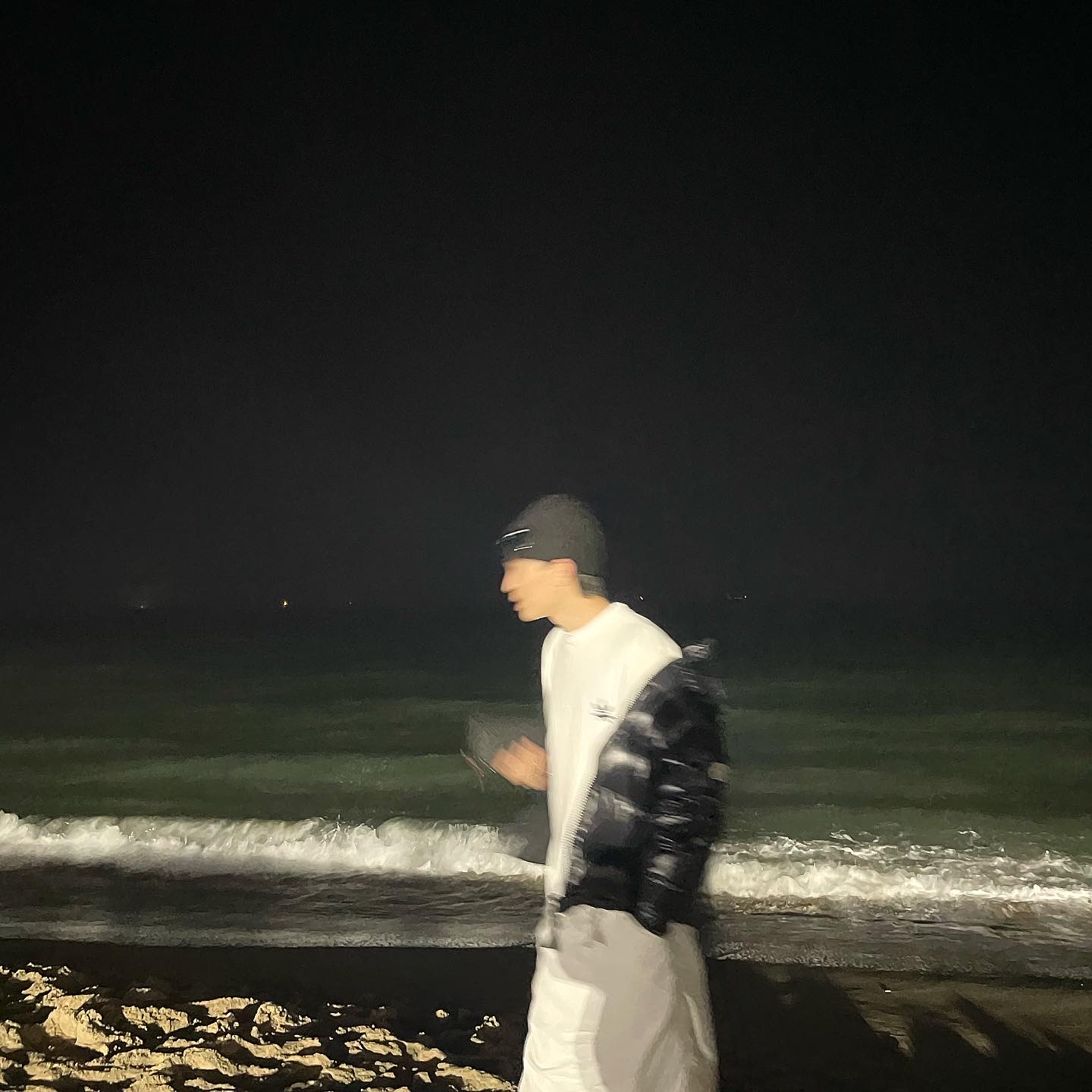 C.P. Company Extra Fine Merino Wool Goggle Beanie Black, Moncler Maya Short Down Jacket Black - 23FW 착용 스타일 - 3
