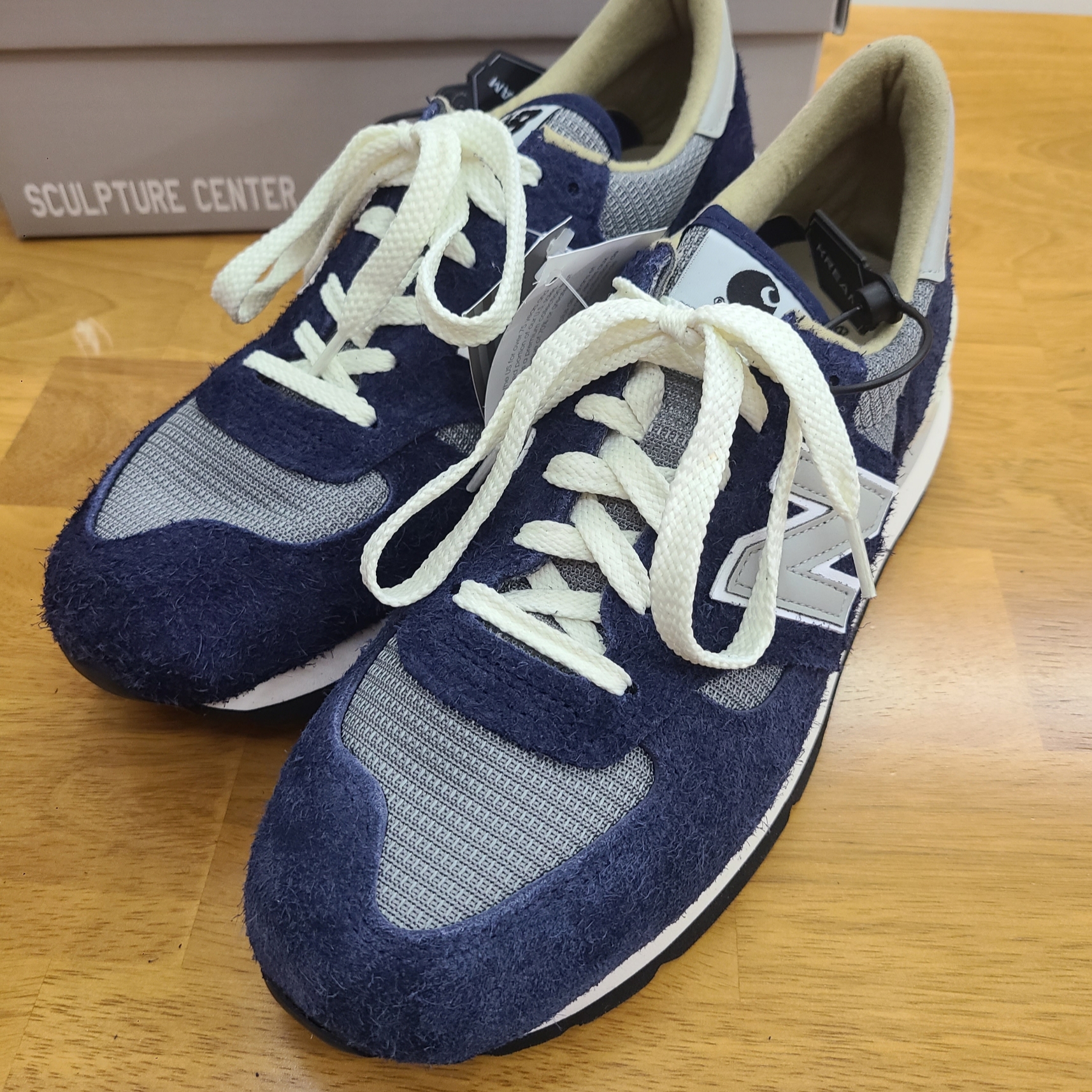 New Balance x Carhartt WIP 990v1 Made in USA Sculpture Center 착용 스타일 - 4