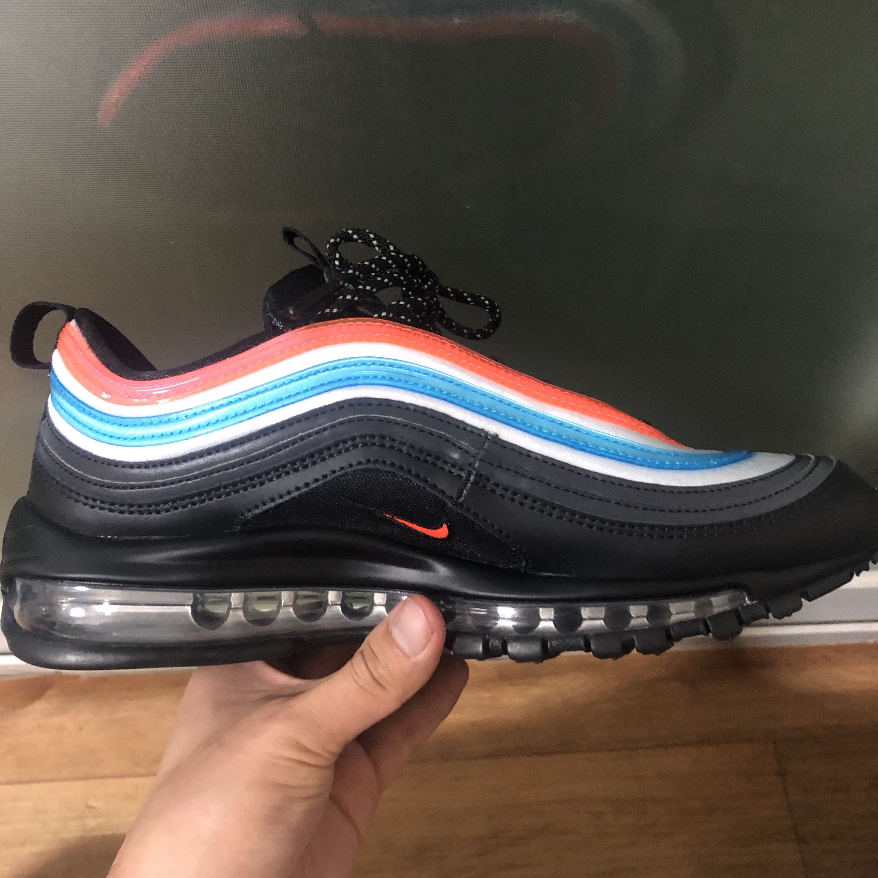Nike Air Max 97 Neon Seoul 착용 스타일 - 3