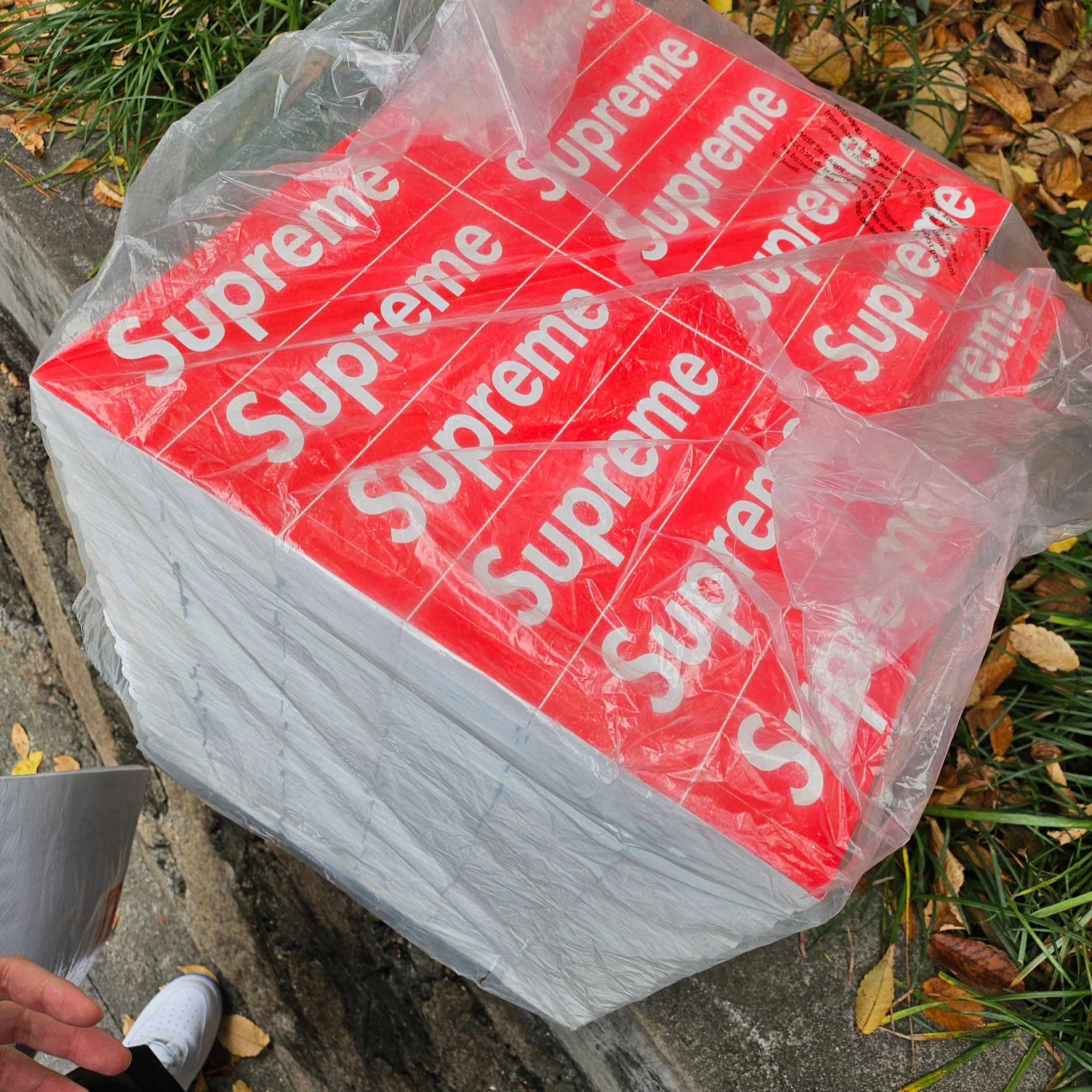 購入できます Supreme Rotary Hero Sticker Bricks Stool - 机・テーブル