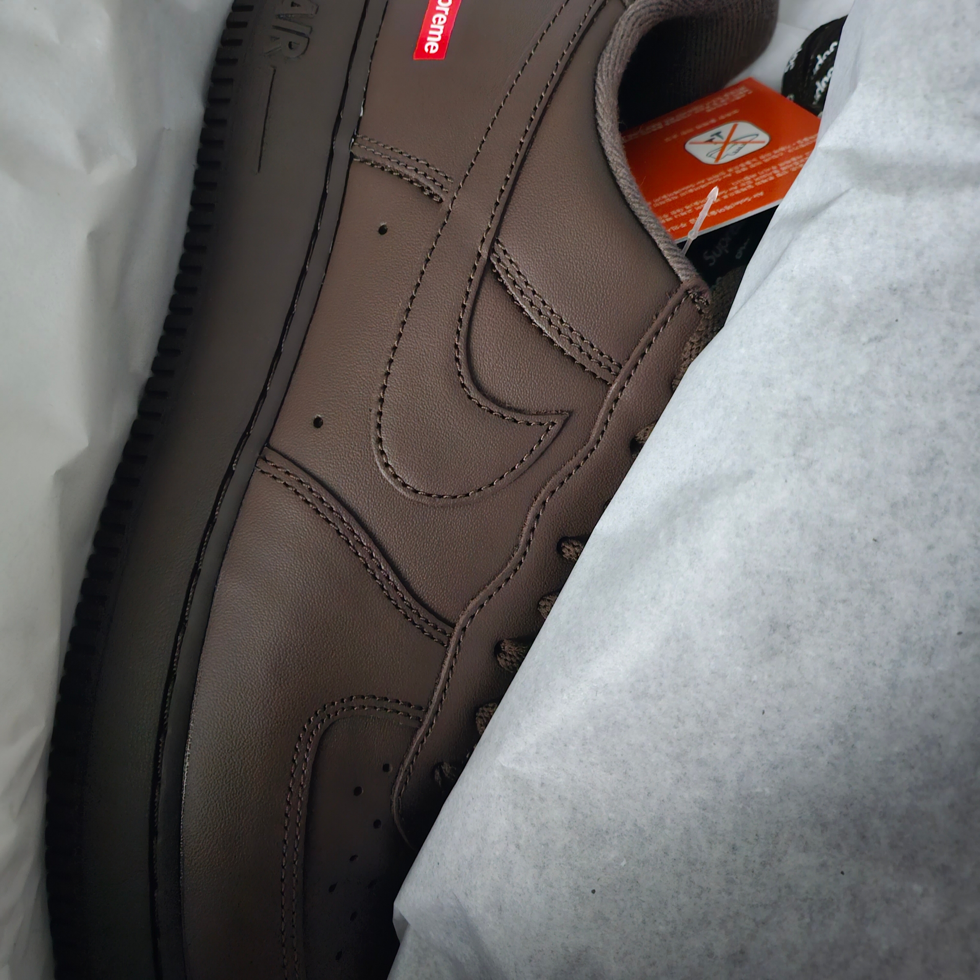 Nike x Supreme Air Force 1 Low Baroque Brown 착용 스타일