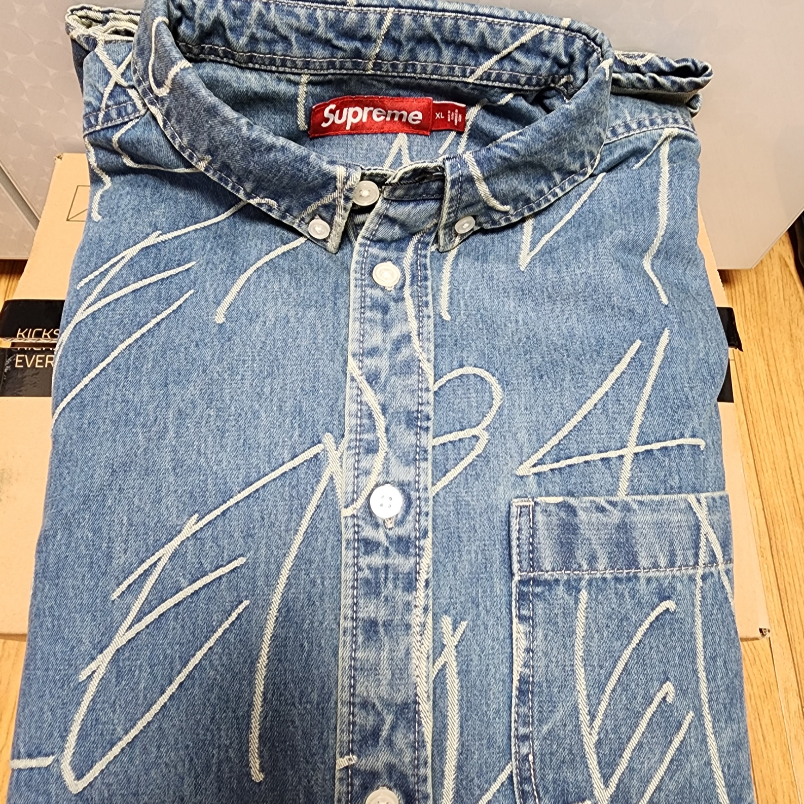Supreme Handwriting Jacquard Denim Shirt Washed Indigo - 23FW 착용 스타일