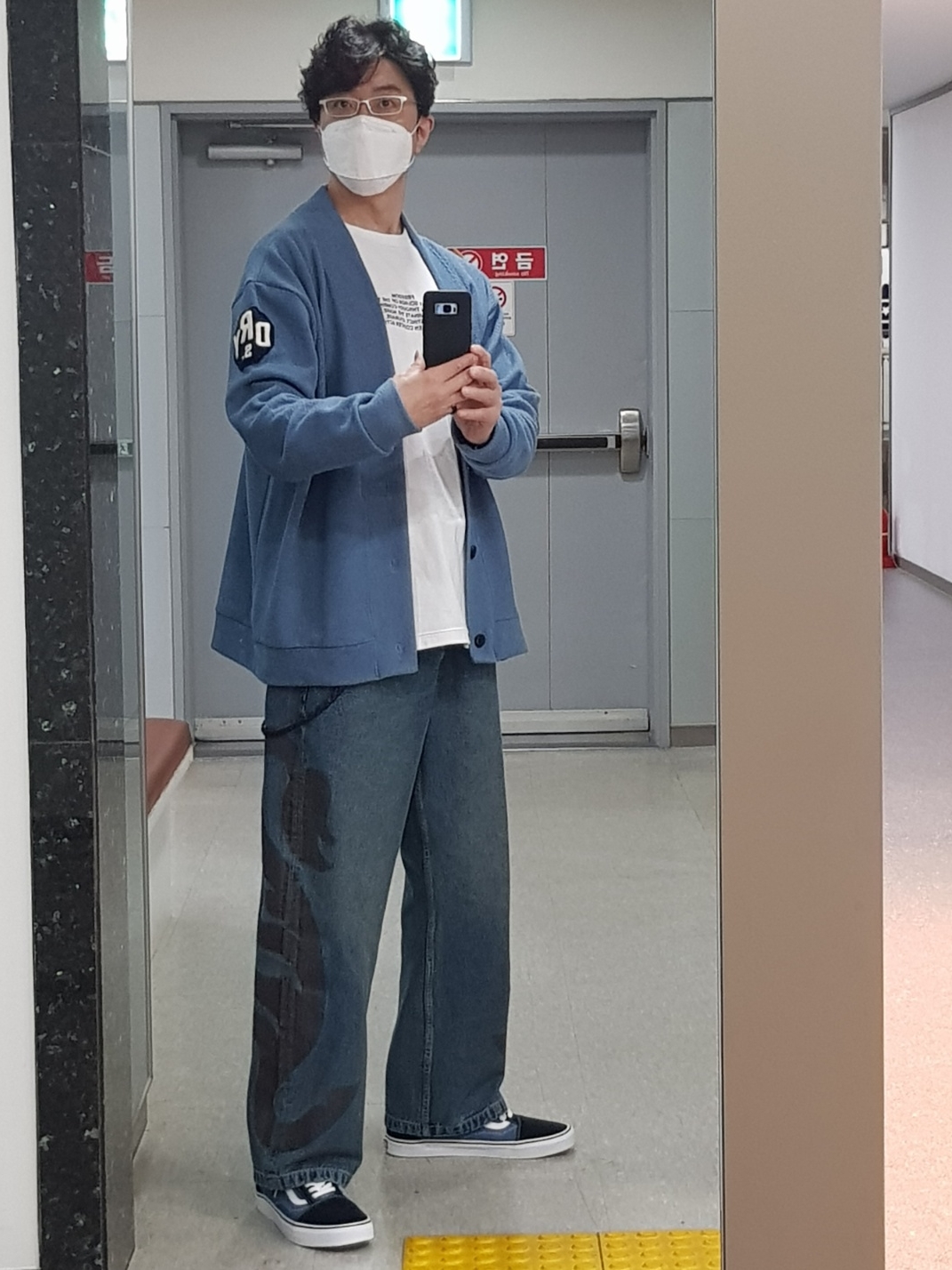 Vans Old Skool Navy White 착용 스타일