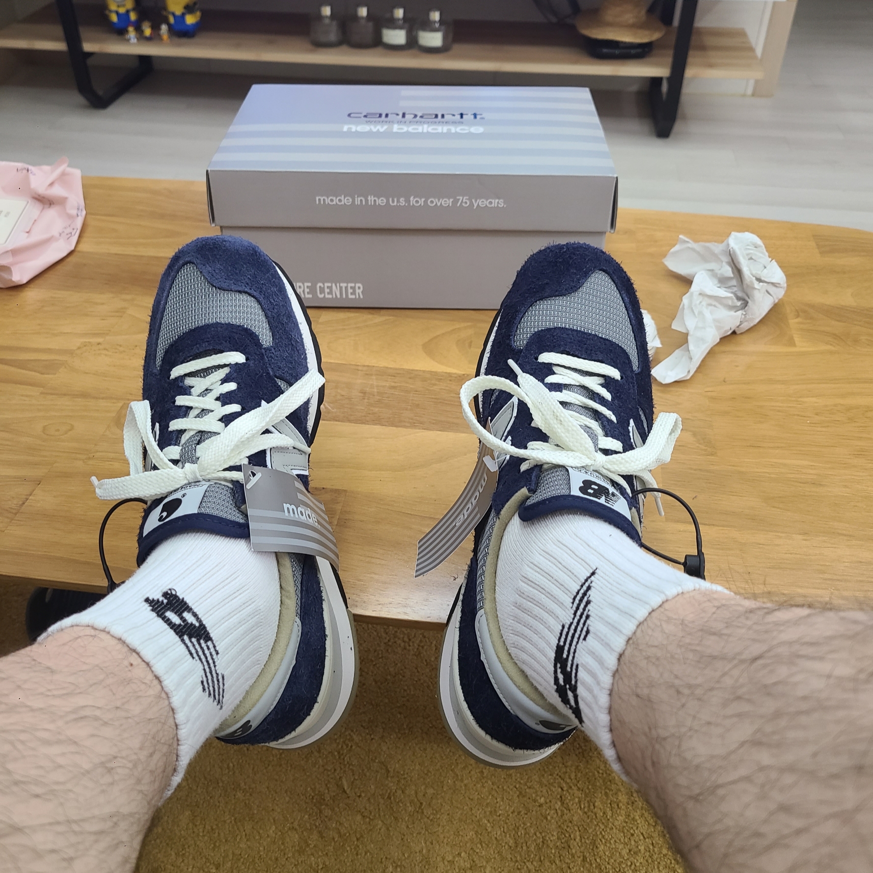 New Balance x Carhartt WIP 990v1 Made in USA Sculpture Center 착용 스타일 - 2