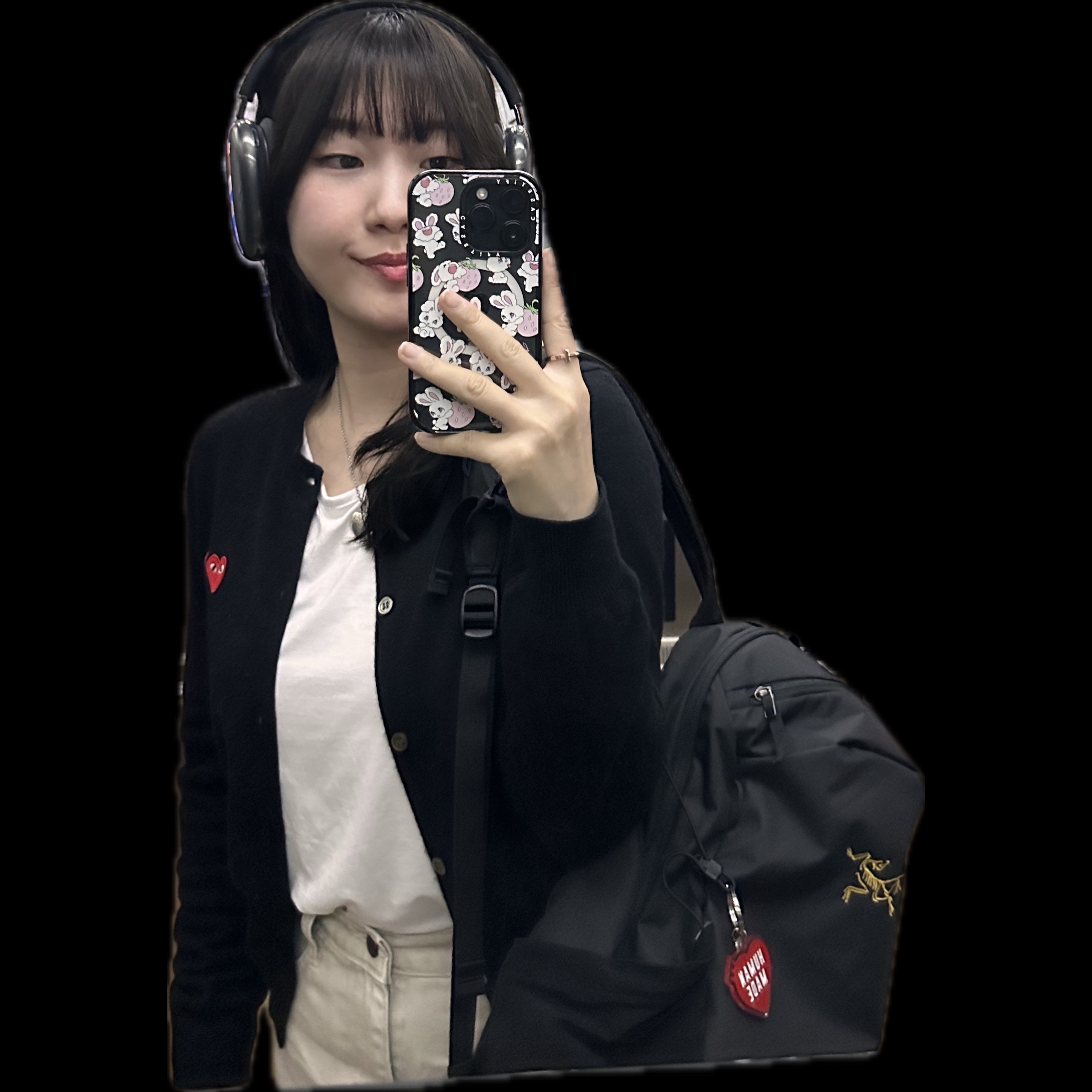 Arc'teryx Mantis 16 Backpack Black, Human Made Heart Keyring Red 착용 스타일