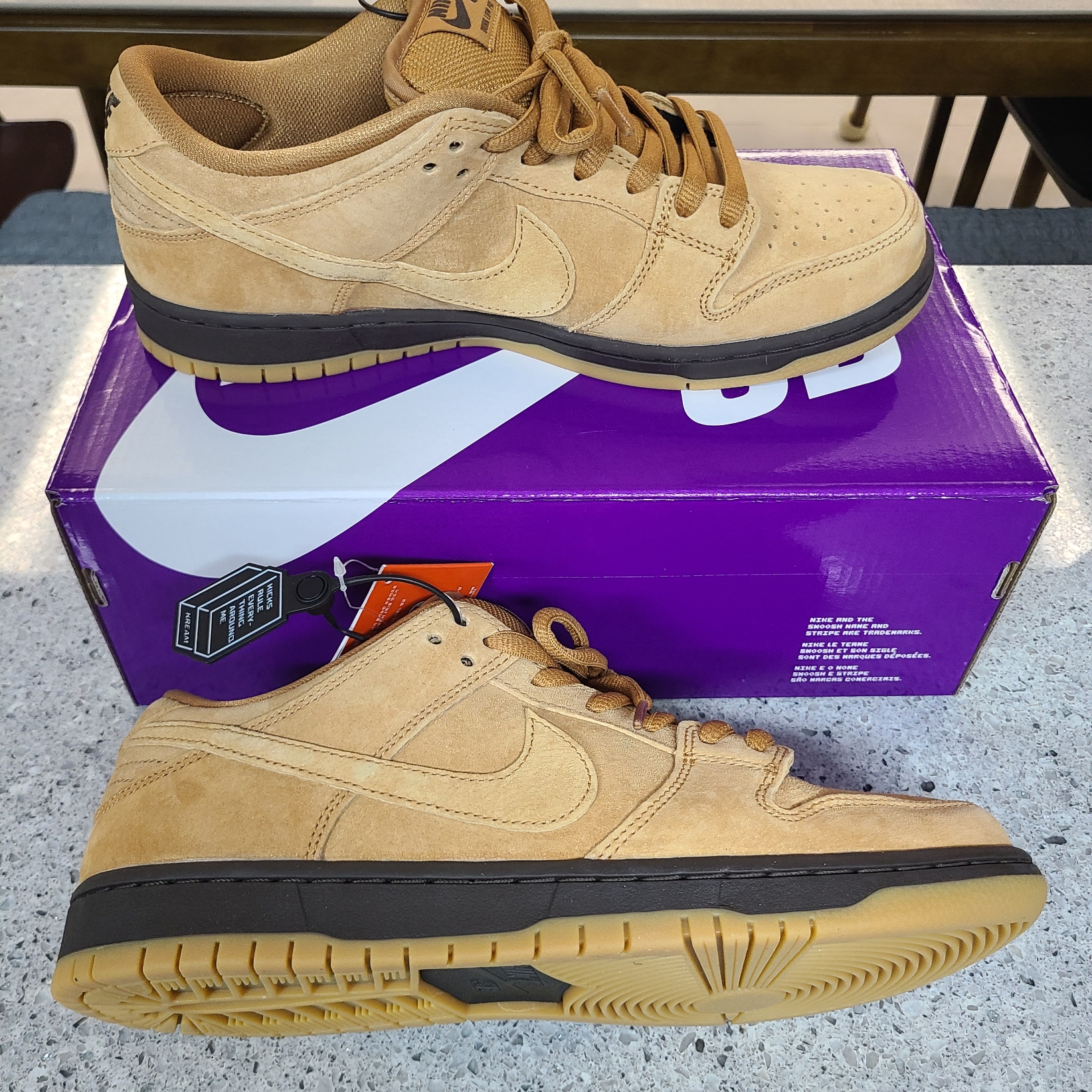 Nike SB Dunk Low Pro Wheat 2023, (TD) Jordan 1 Retro High OG Chicago 2022 착용 스타일 - 3