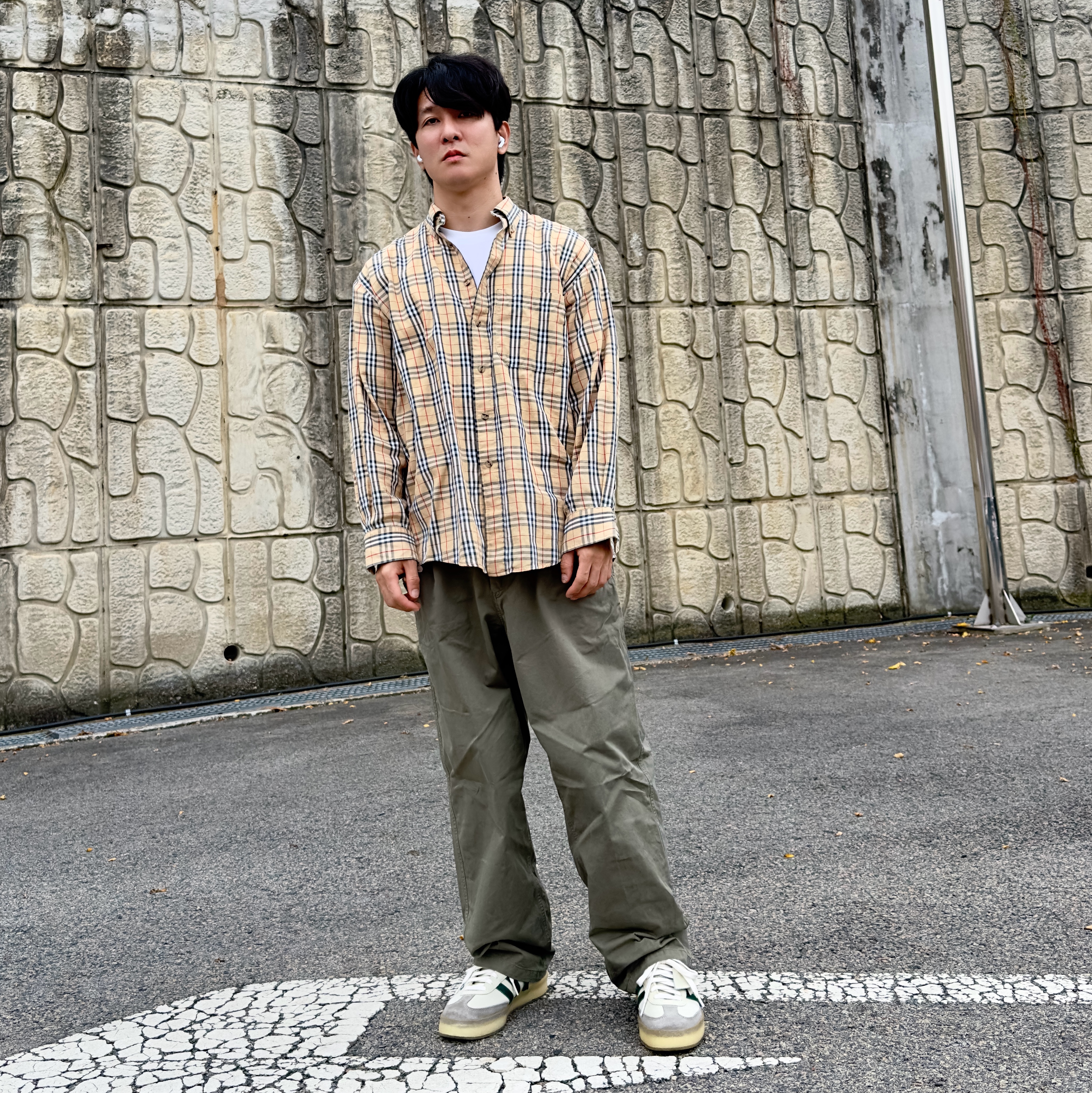 Adidas x Clarks x Ronnie Fieg 8th Street Samba Chalk White Green 착용 스타일 - 1