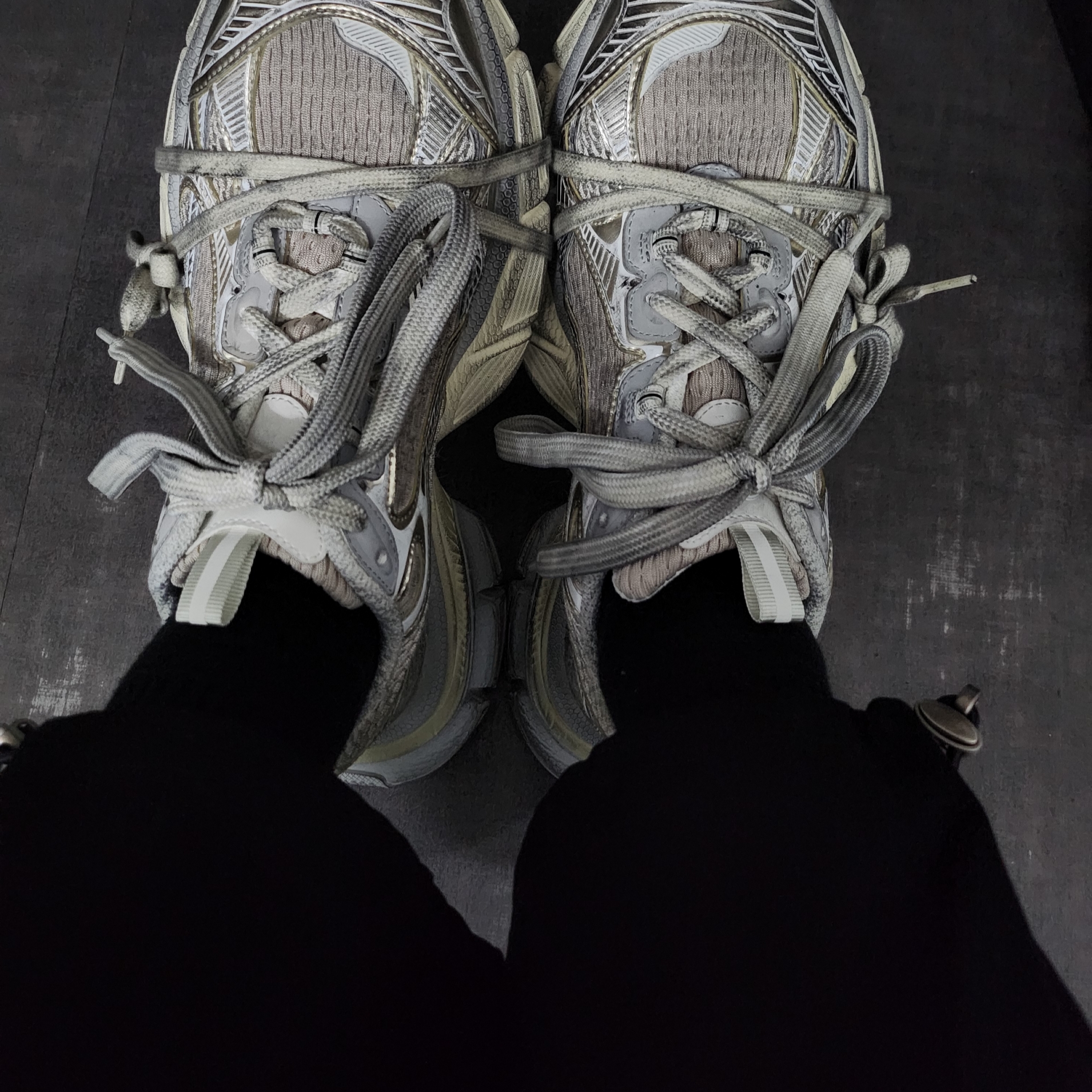 Balenciaga 3XL Sneakers Light Beige 착용 스타일 - 3
