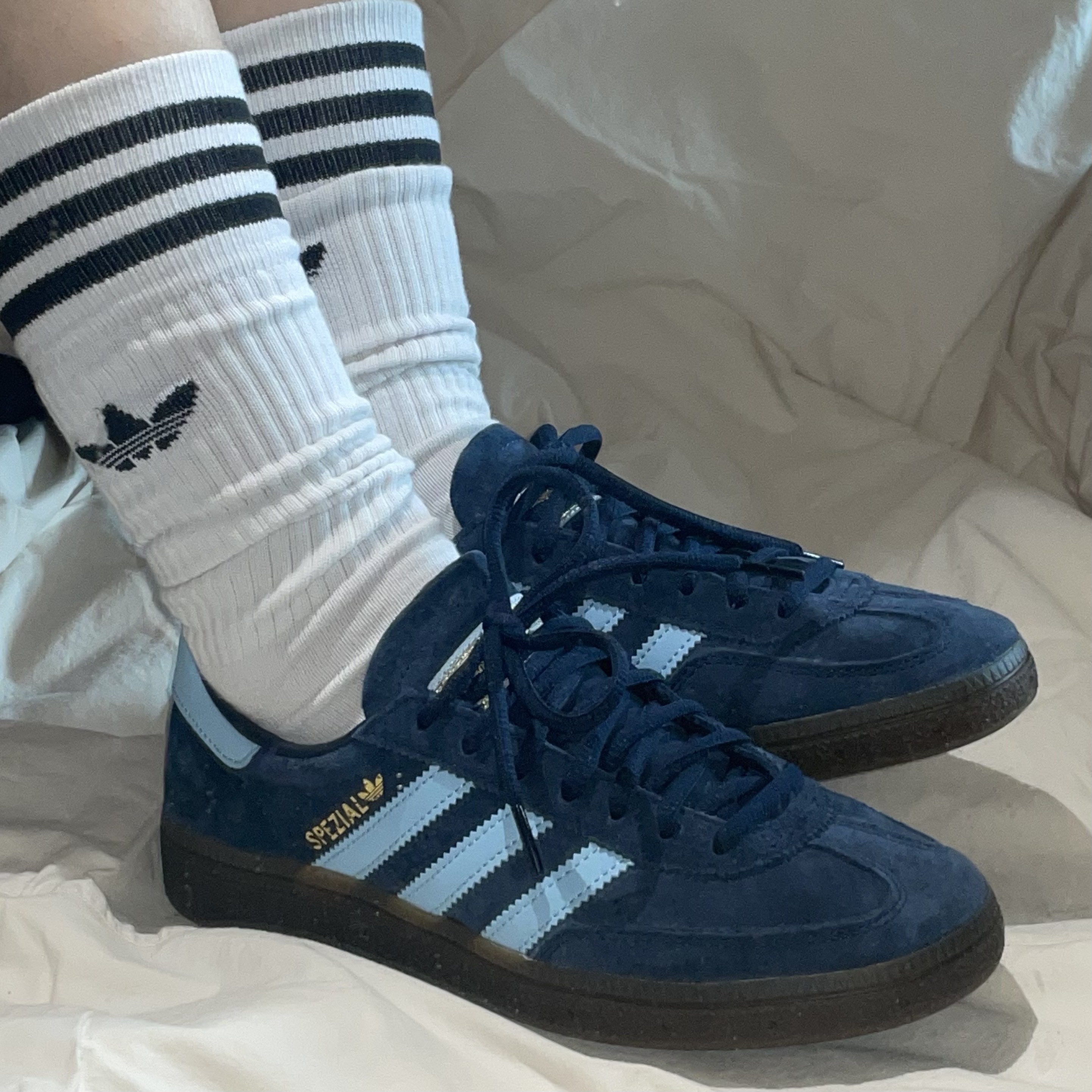 Adidas Spezial Handball Collegiate Navy 착용 스타일