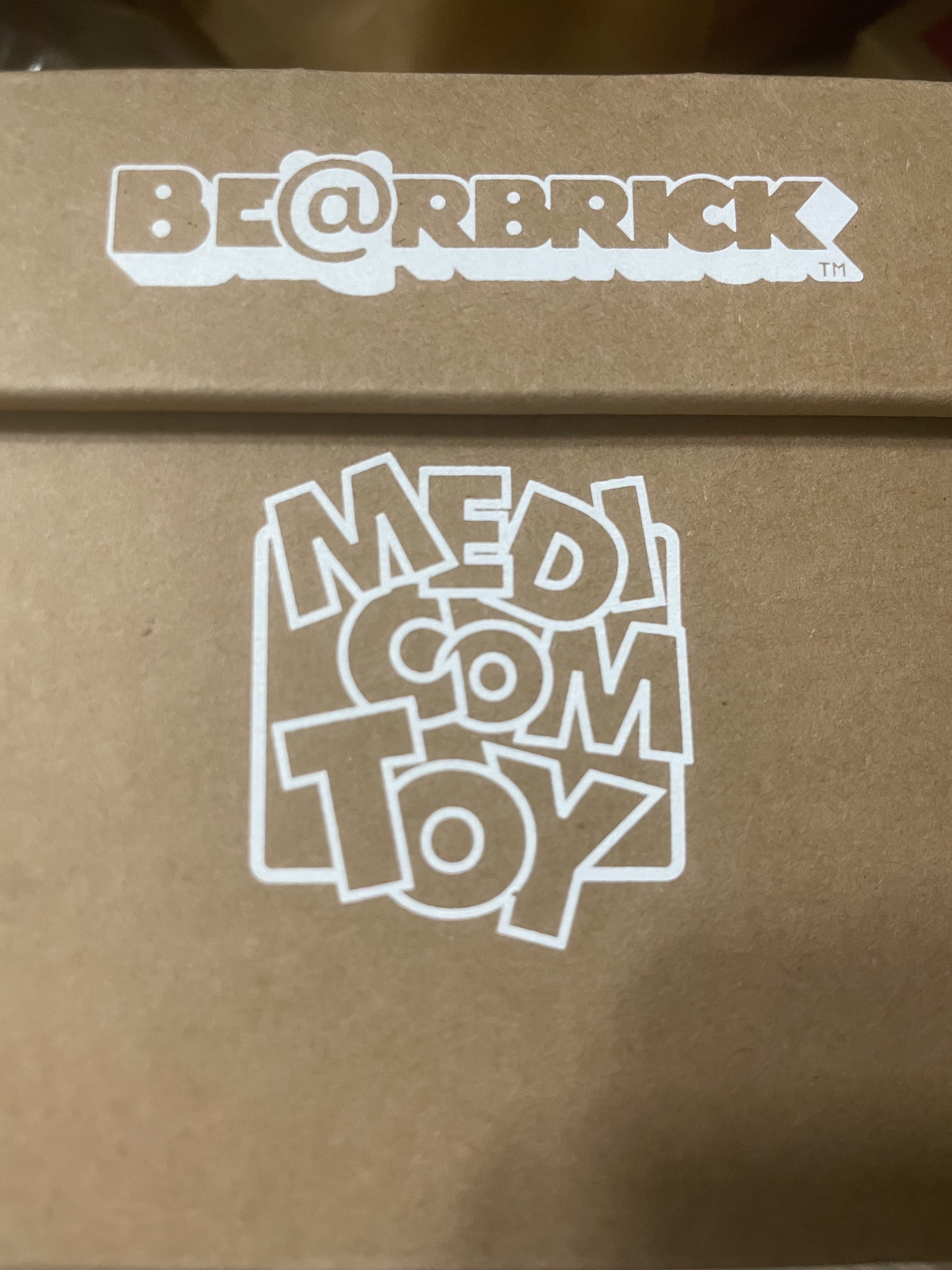 Bearbrick x END. Carrera 100% & 400% Set 착용 스타일 - 2