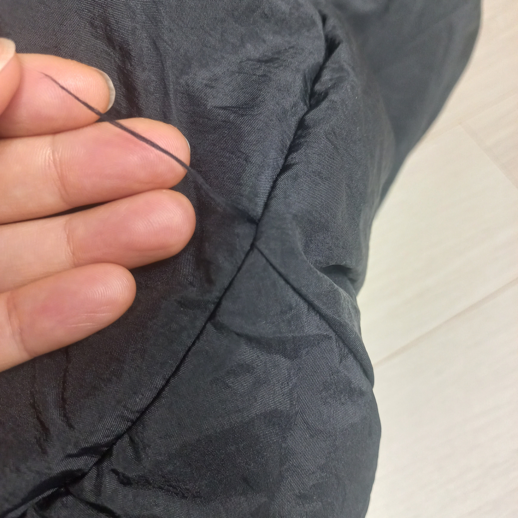 Nike Big Swoosh Full Zip Jacket Black Sail 착용 스타일 - 2
