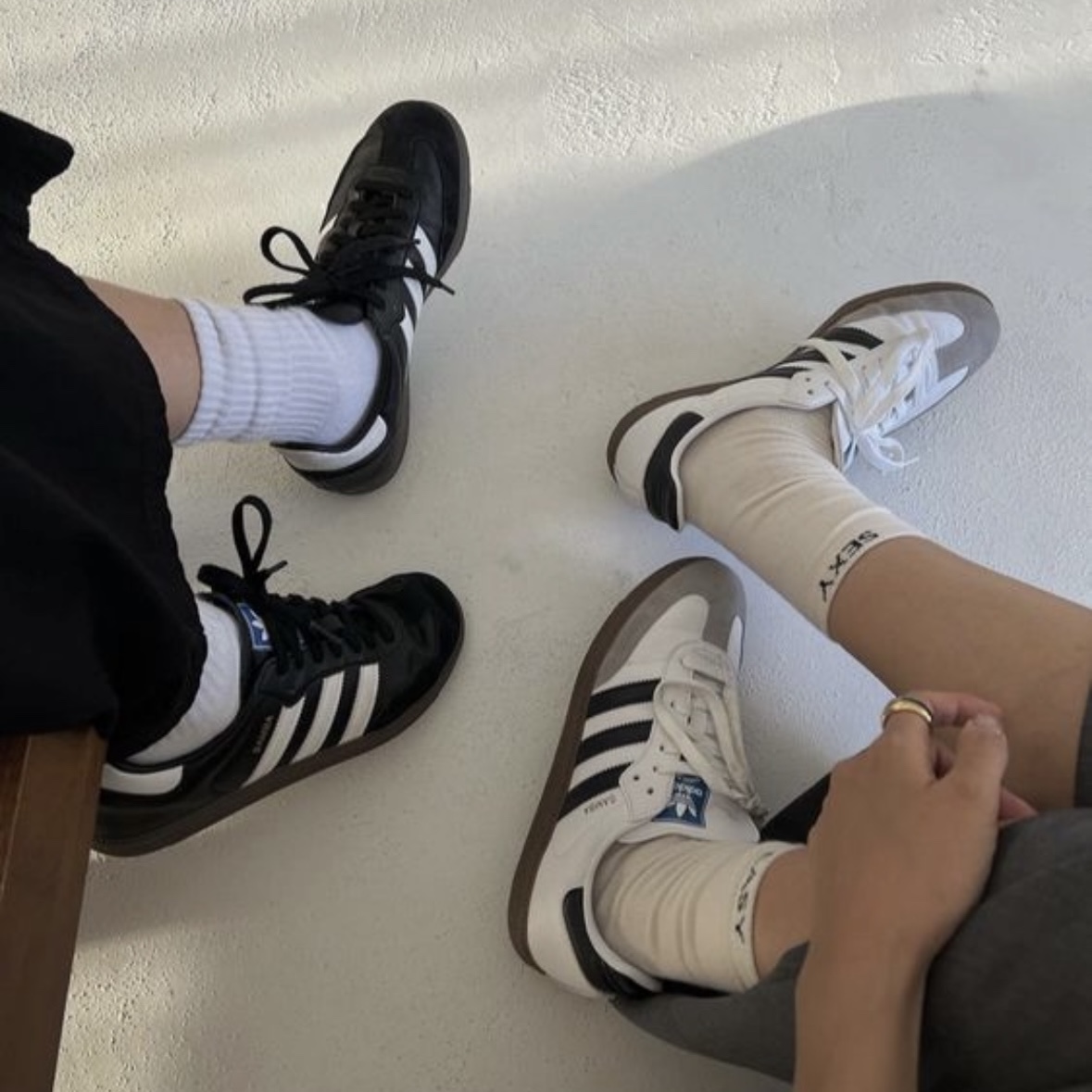 Adidas Samba ADV Black, Adidas Samba OG Cloud White 착용 스타일