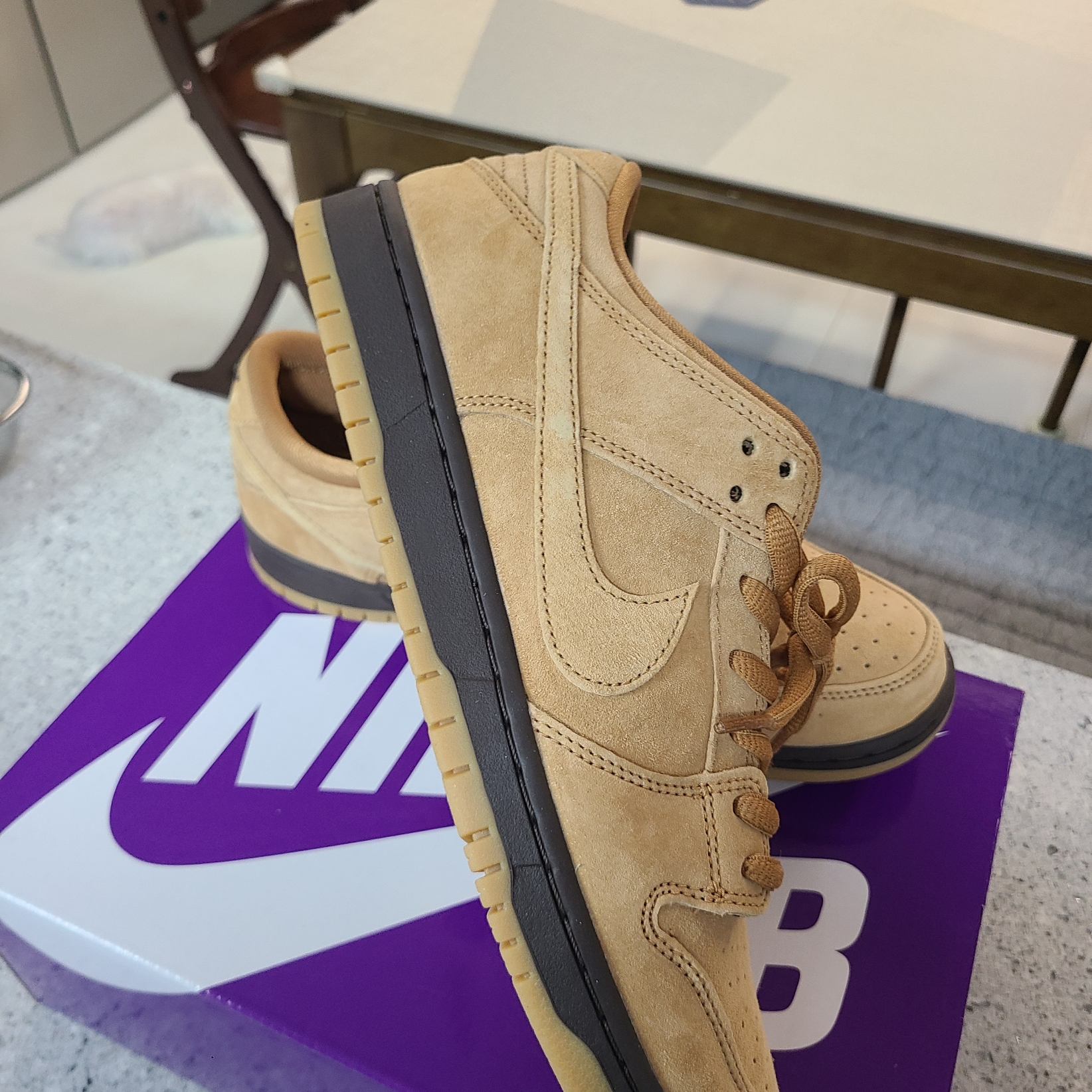 Nike SB Dunk Low Pro Wheat 2023, (TD) Jordan 1 Retro High OG Chicago 2022 착용 스타일 - 5