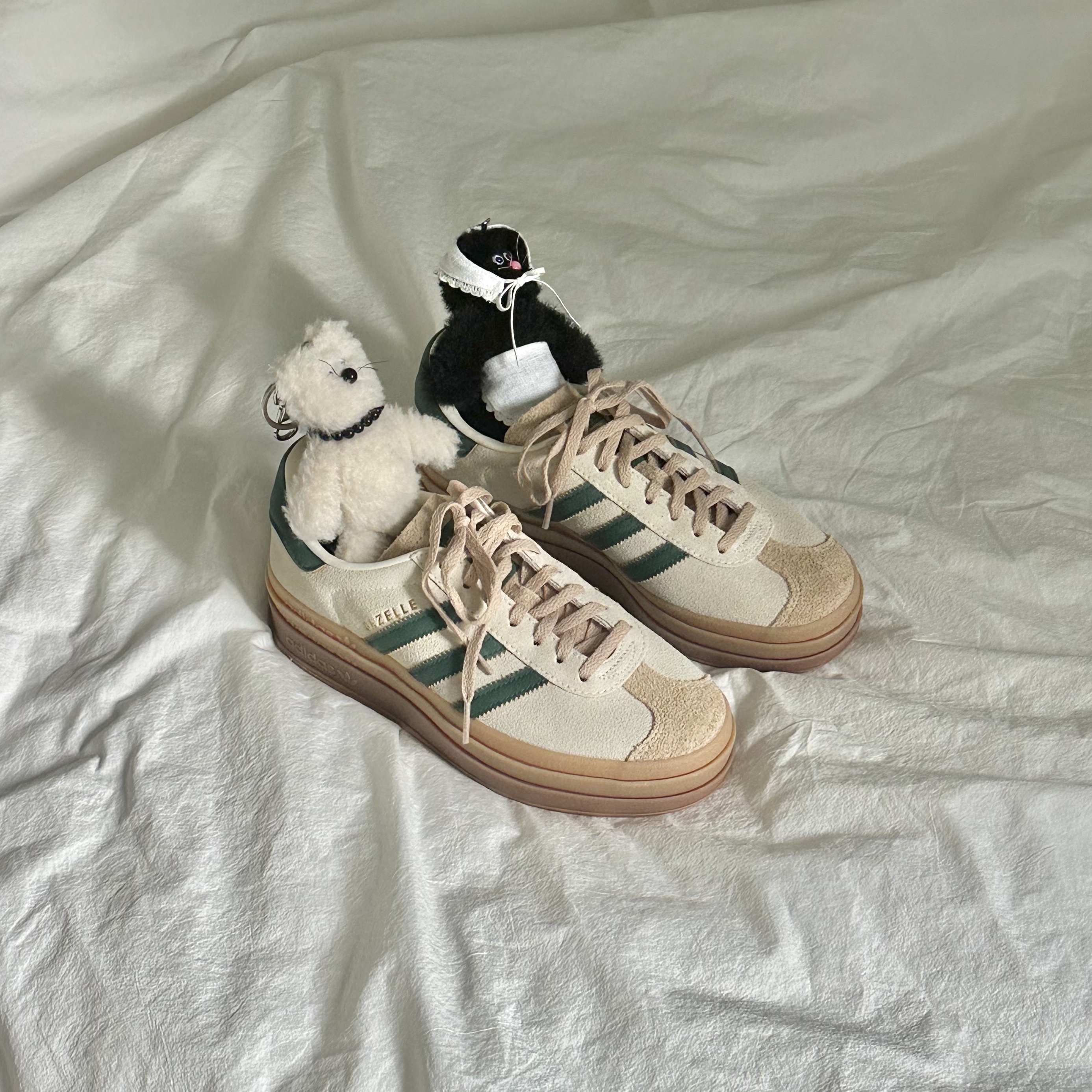 (W) Adidas Gazelle Bold Cream White Collegiate Green, STU x Monamhee Stu 착용 스타일 - 1