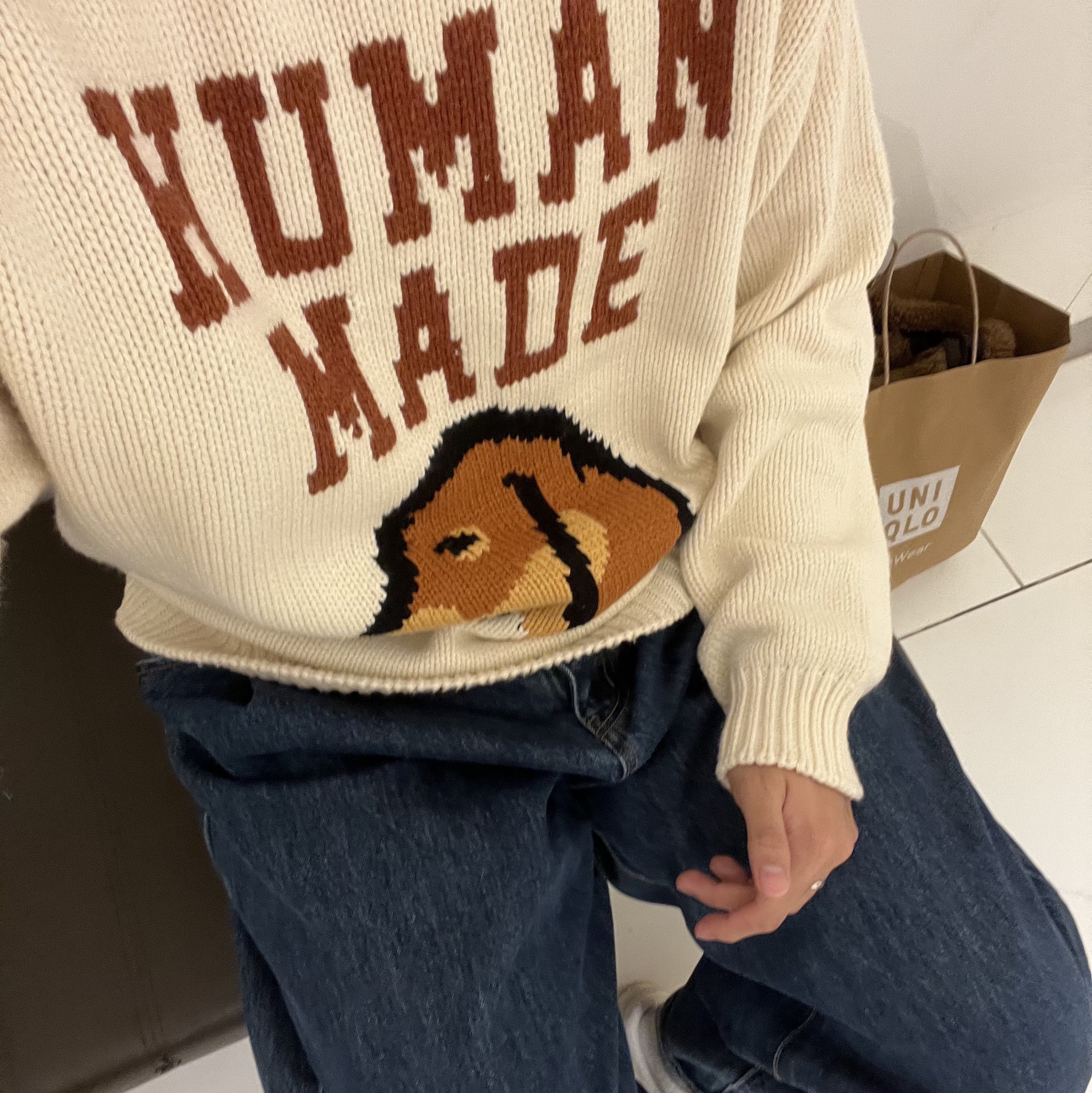 Human Made Dachs Knit Sweater White 착용 스타일 - 1