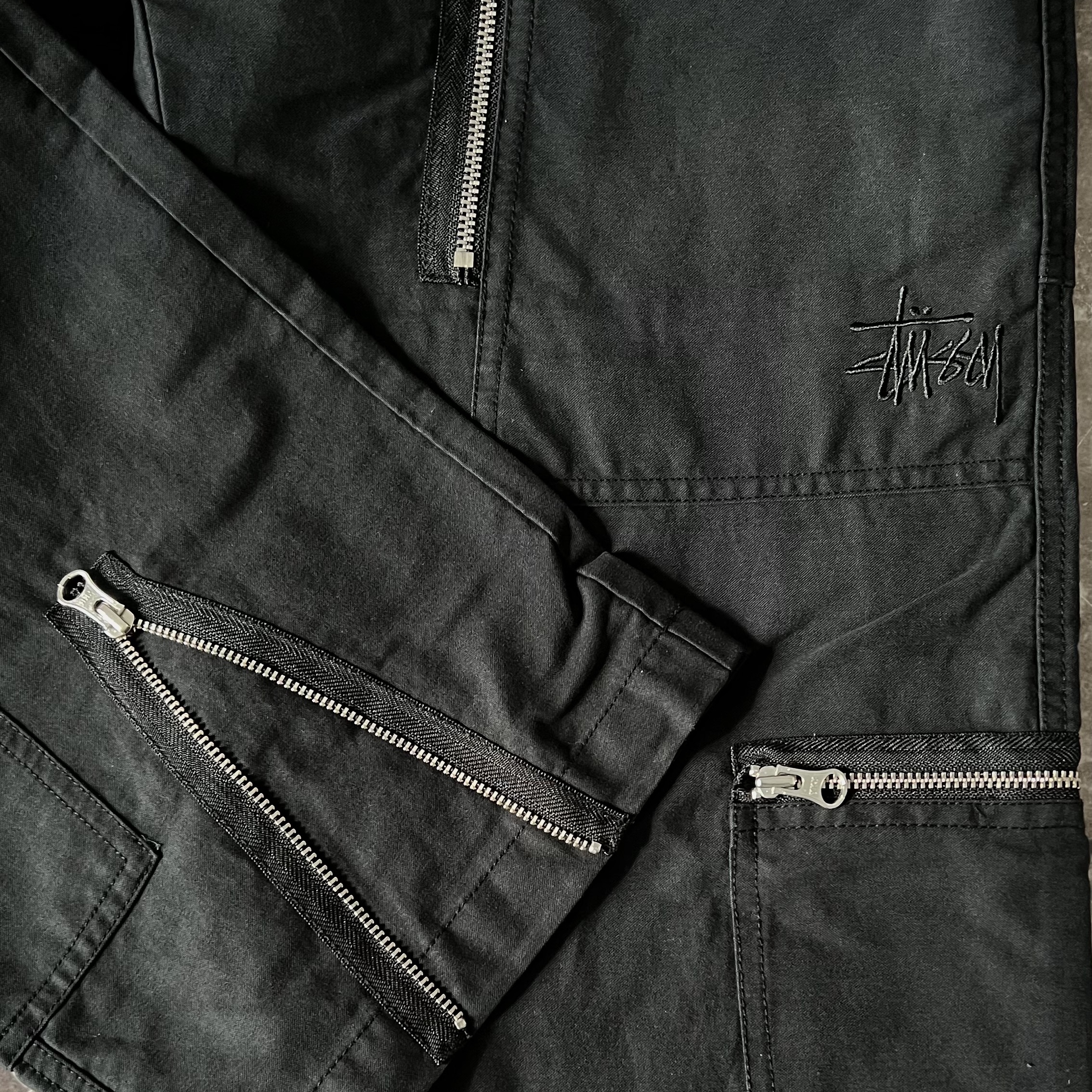 Stussy Nyco Flight Pants Black 착용 스타일 - 1