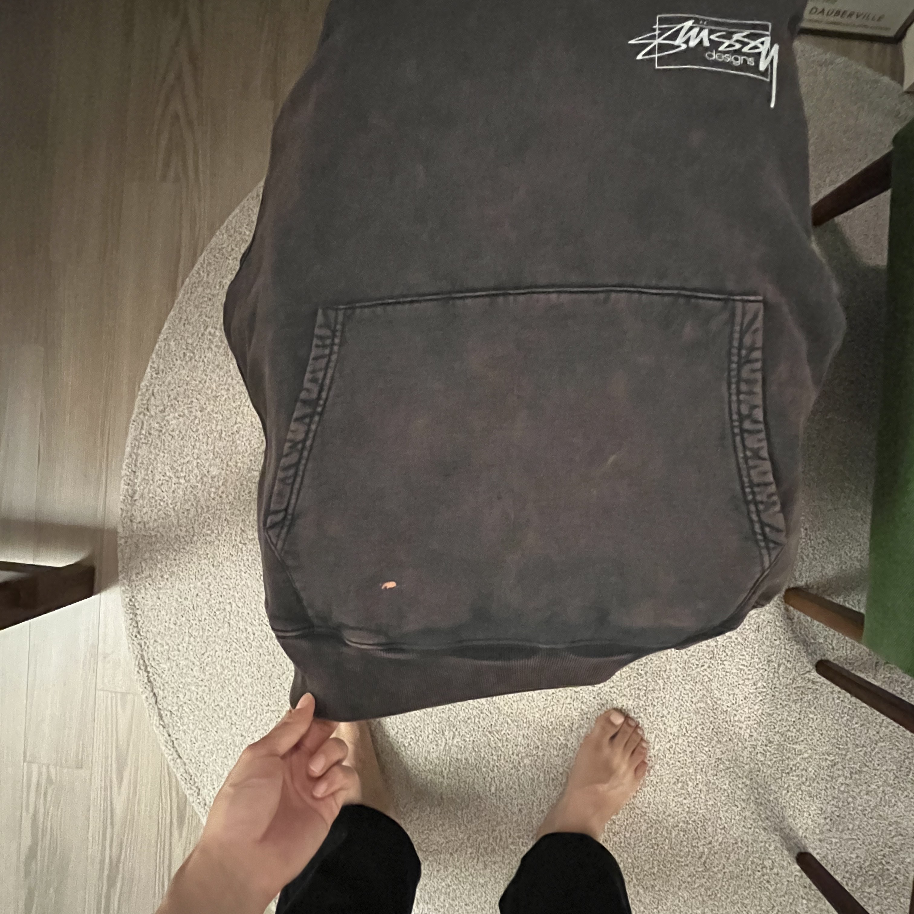 Stussy Dyed Stussy Designs Hoodie Black 착용 스타일 - 1