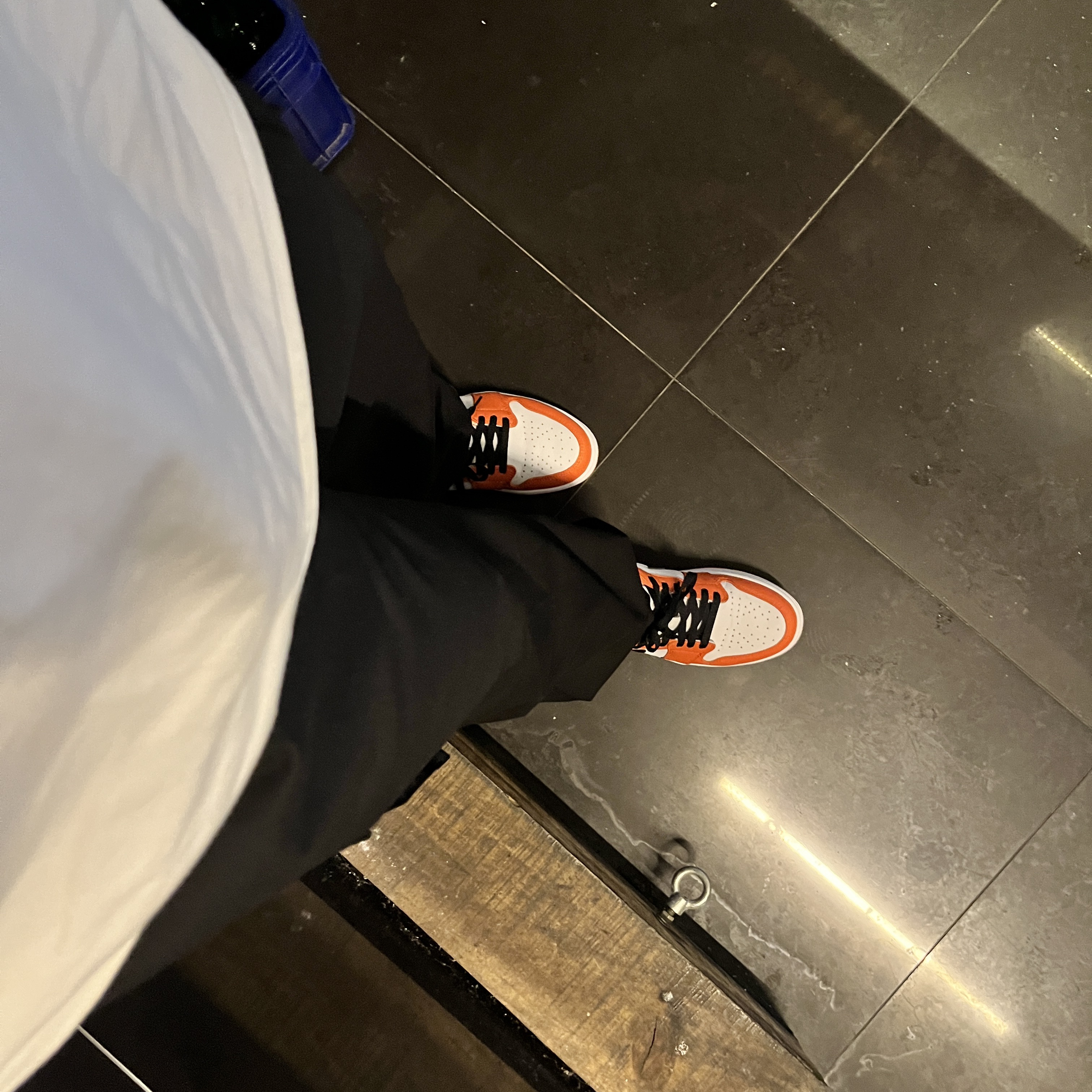 Jordan 1 Low OG Starfish 착용 스타일