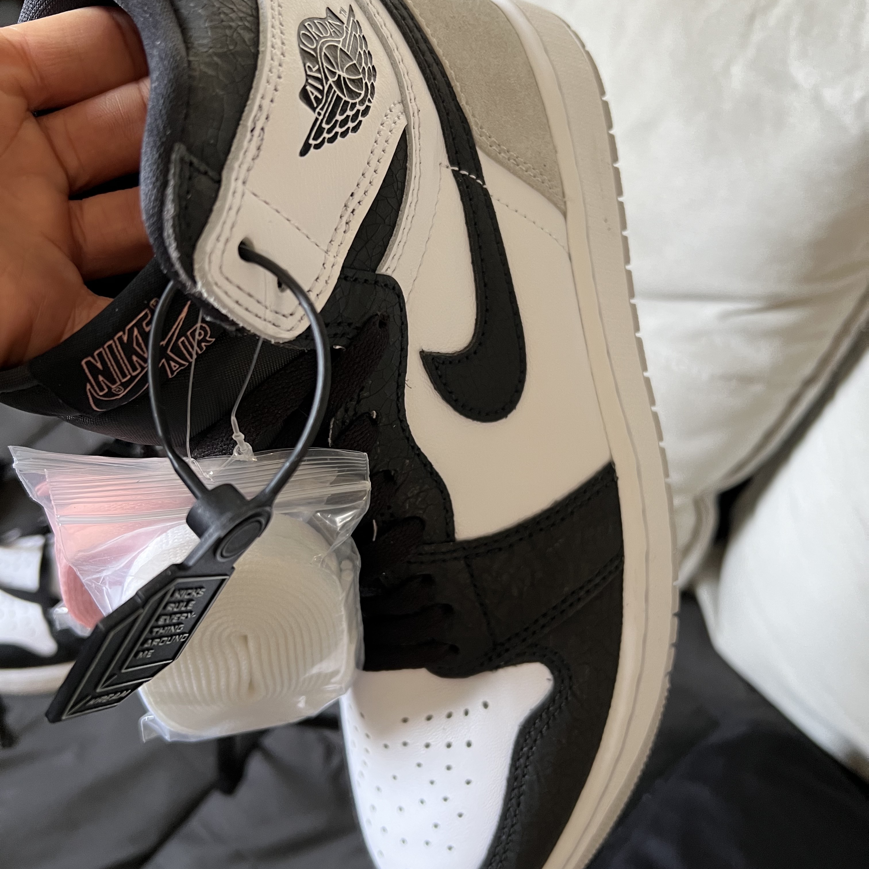 Jordan 1 Retro High OG Bleached Coral 착용 스타일 - 2