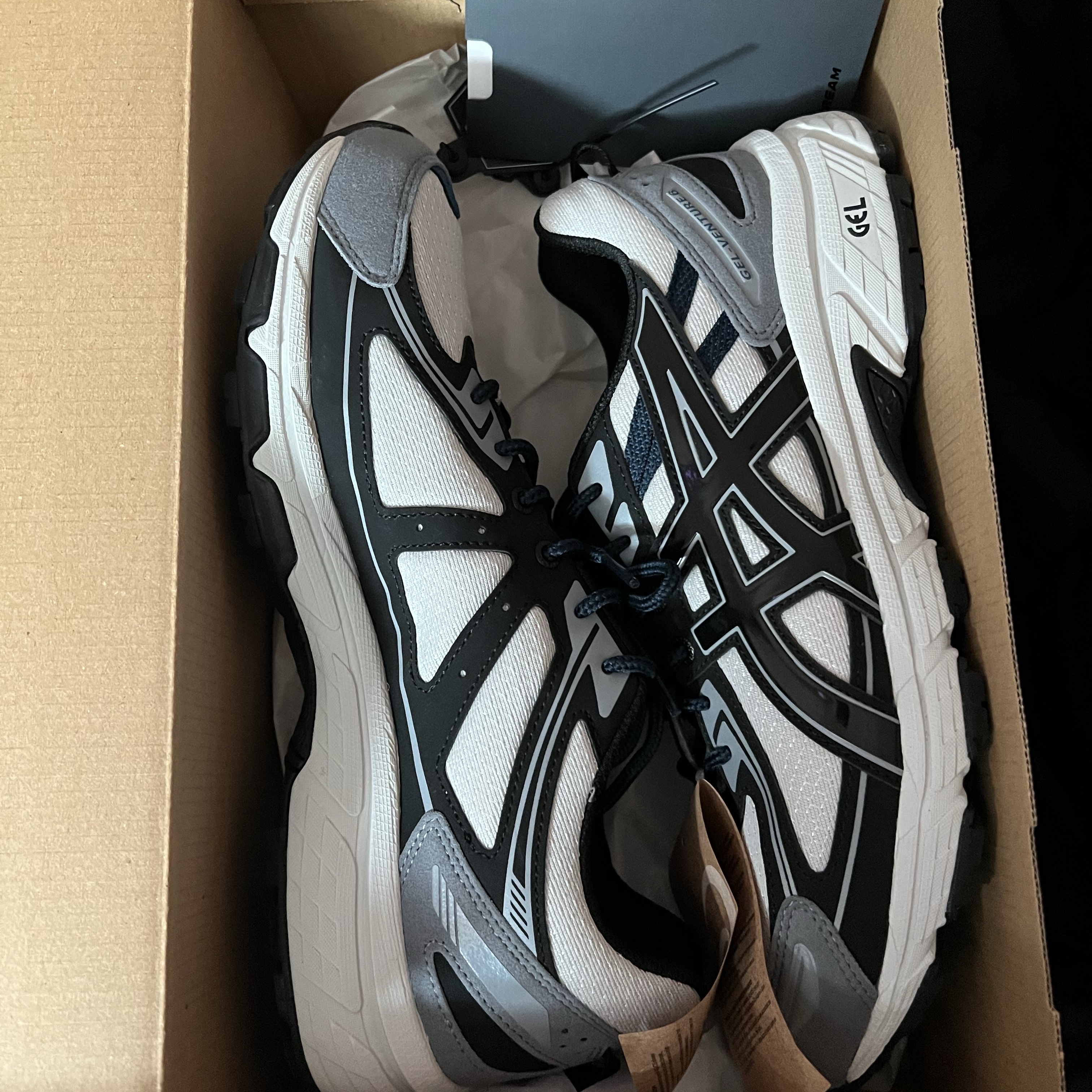 Asics Gel-Venture 6 SPS Glacier Grey 착용 스타일