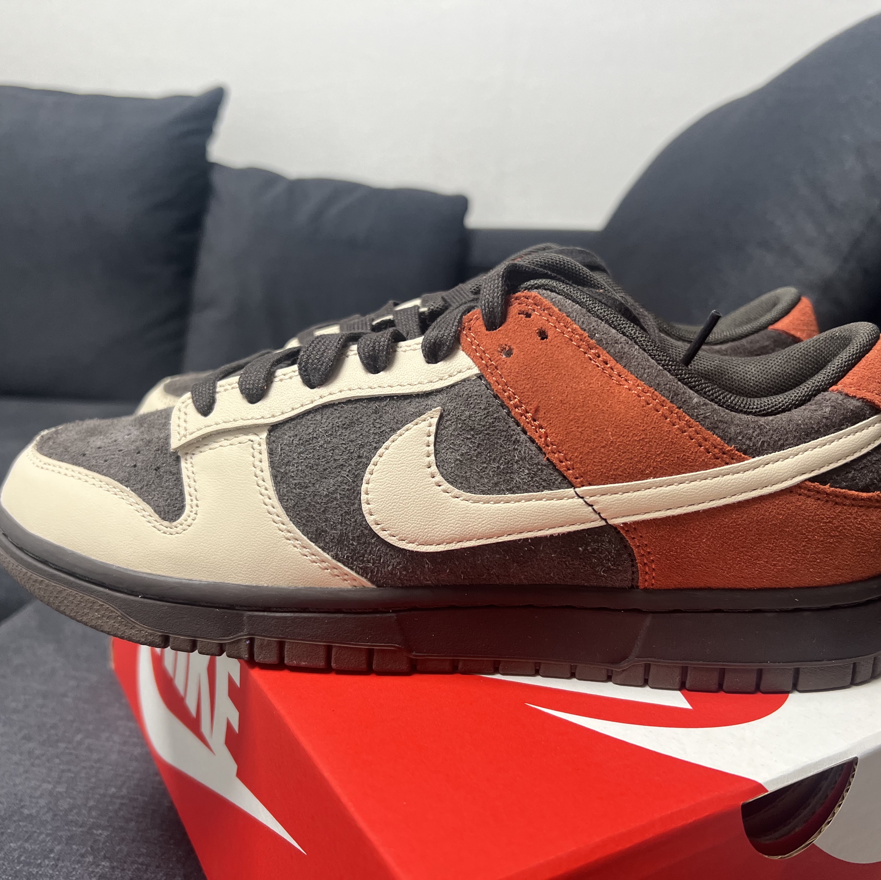 Nike Dunk Low Velvet Brown Sand Drift 착용 스타일 - 2