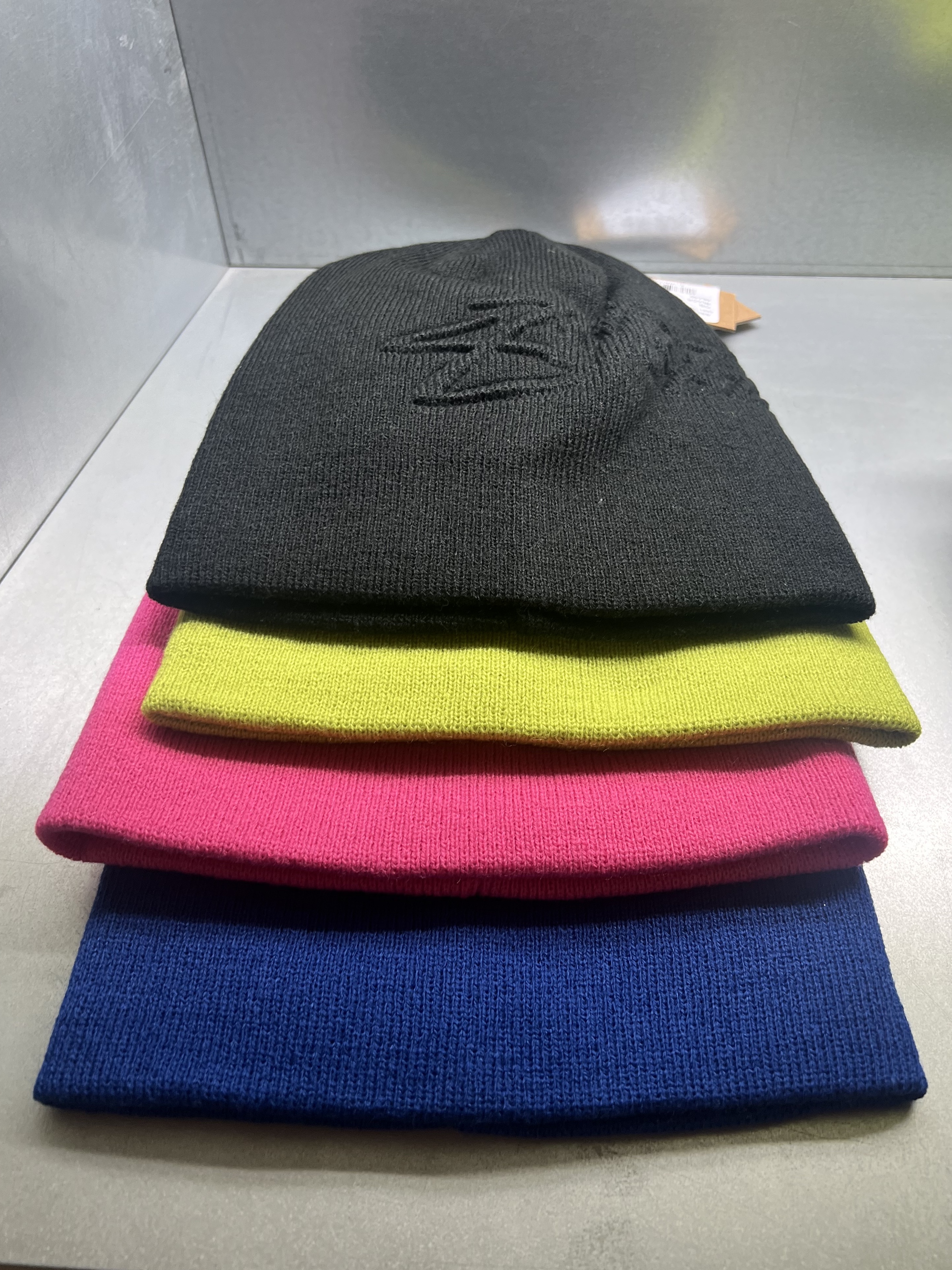Stussy Brushed Out Stock Skullcap Beanie Black, Stussy Brushed Out Stock Skullcap Beanie Olive 착용 스타일 - 5