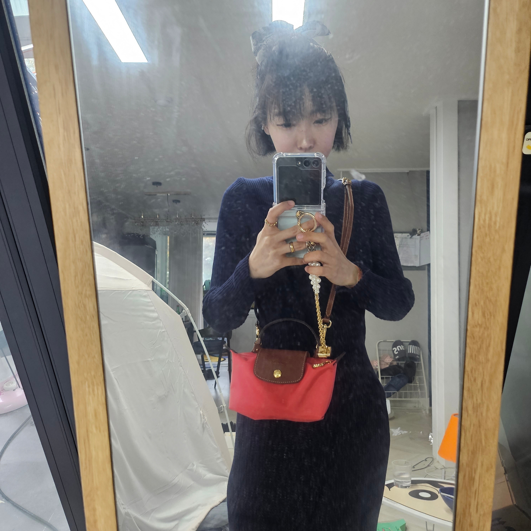 Longchamp Le Pliage Original Handle Pouch Grenadine 착용 스타일