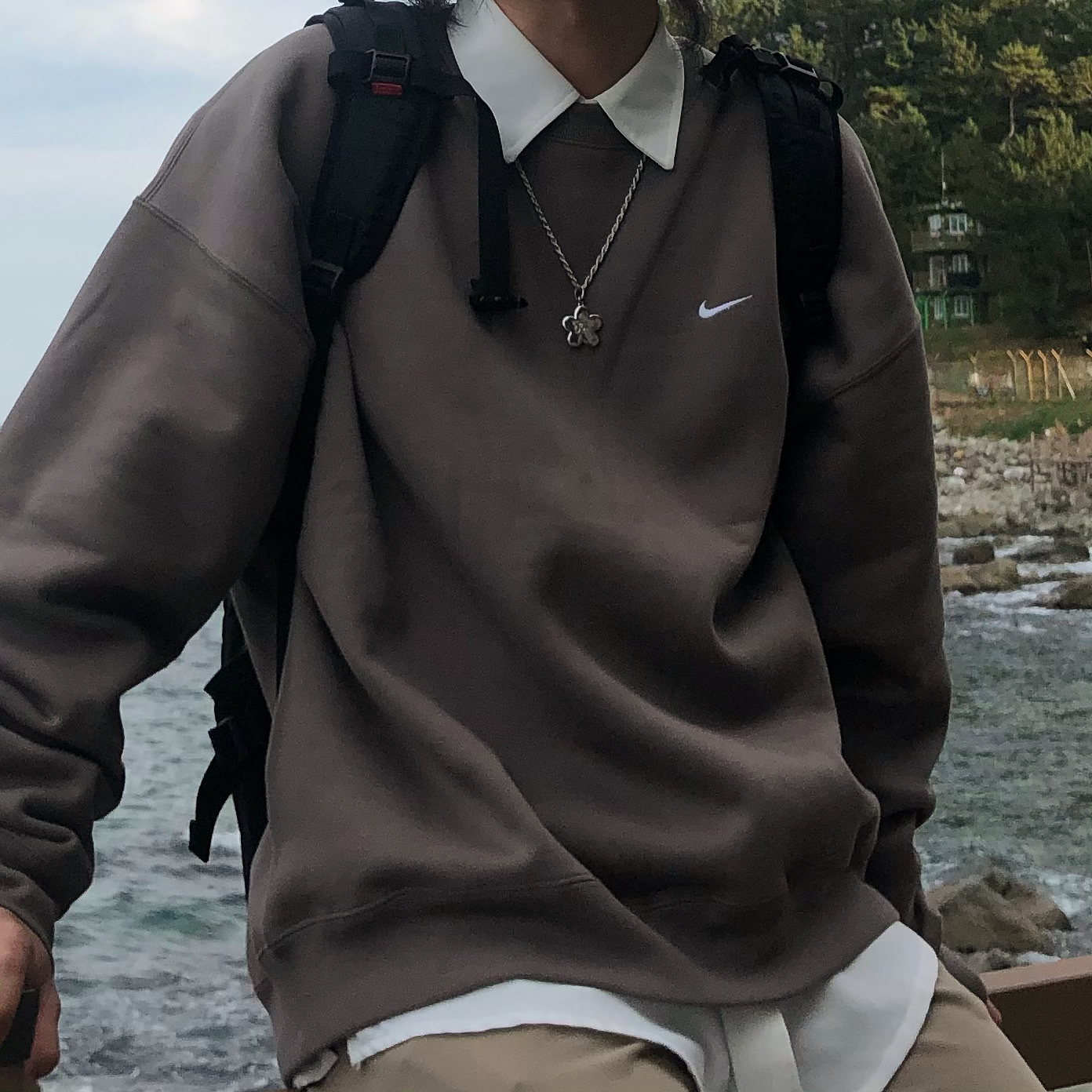 Nike React Element 87 Sail Light Bone, Supreme Backpack Black - 18FW 착용 스타일 - 3