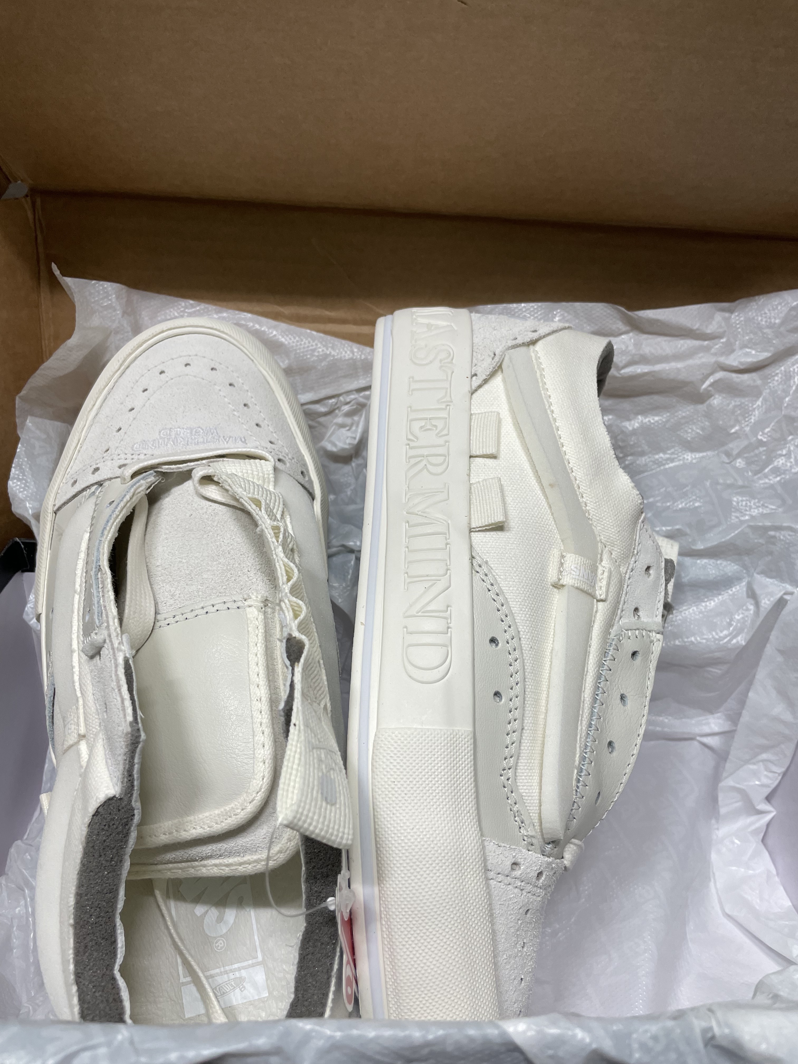 Vans Vault x Mastermind x END. Old Skool Cap LX Marshmallow 착용 스타일 - 3
