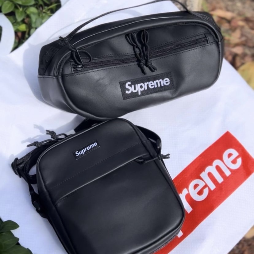 Supreme Leather Waist Bag Black - 23FW 착용 스타일