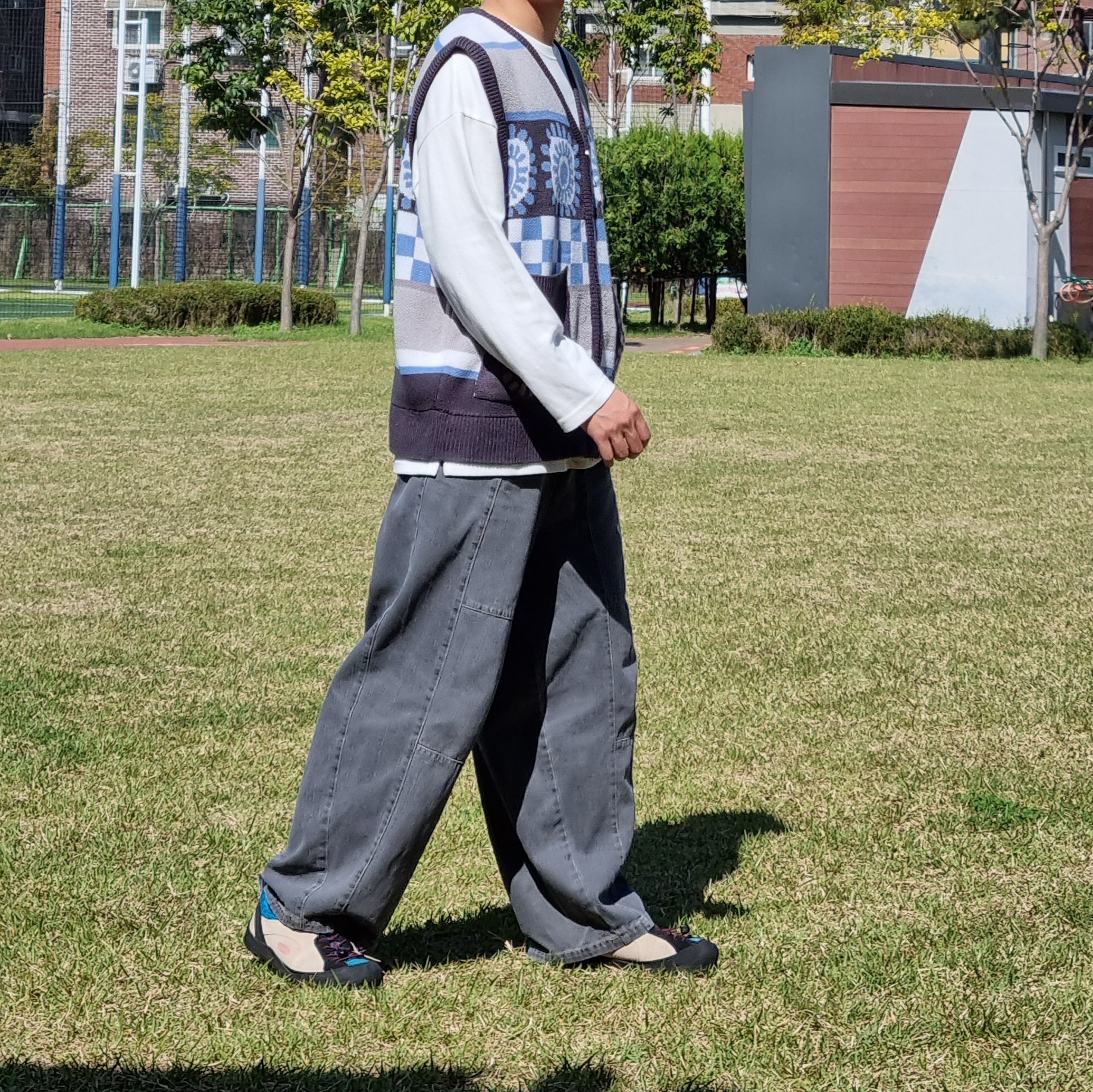Keen Jasper Rocks SP Sneakers Beige 착용 스타일