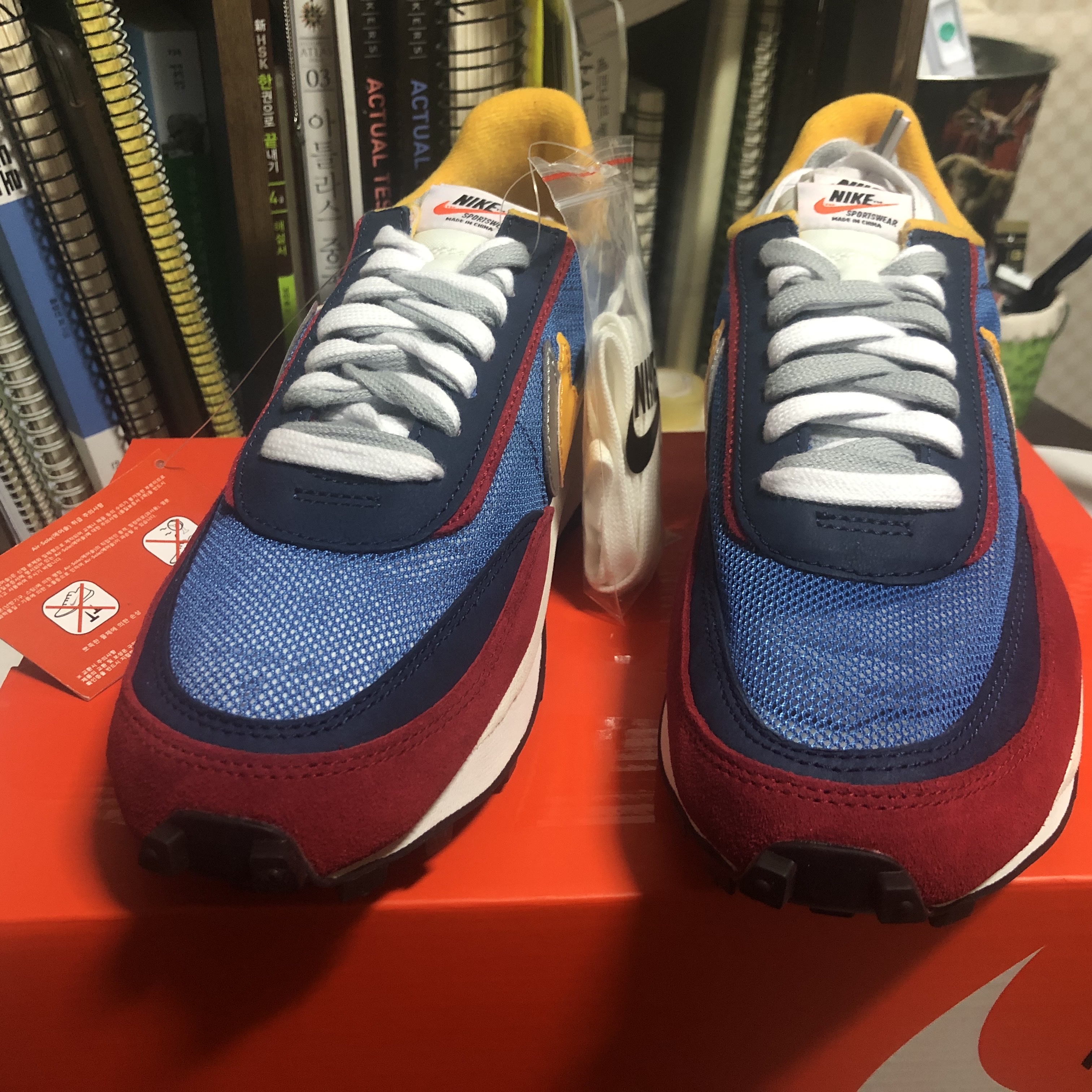 Nike x Sacai LDWaffle Blue Multi 착용 스타일 - 9