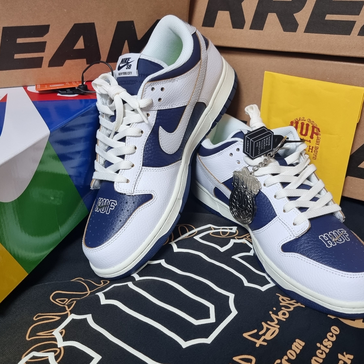 Nike x HUF SB Dunk Low New York 착용 스타일
