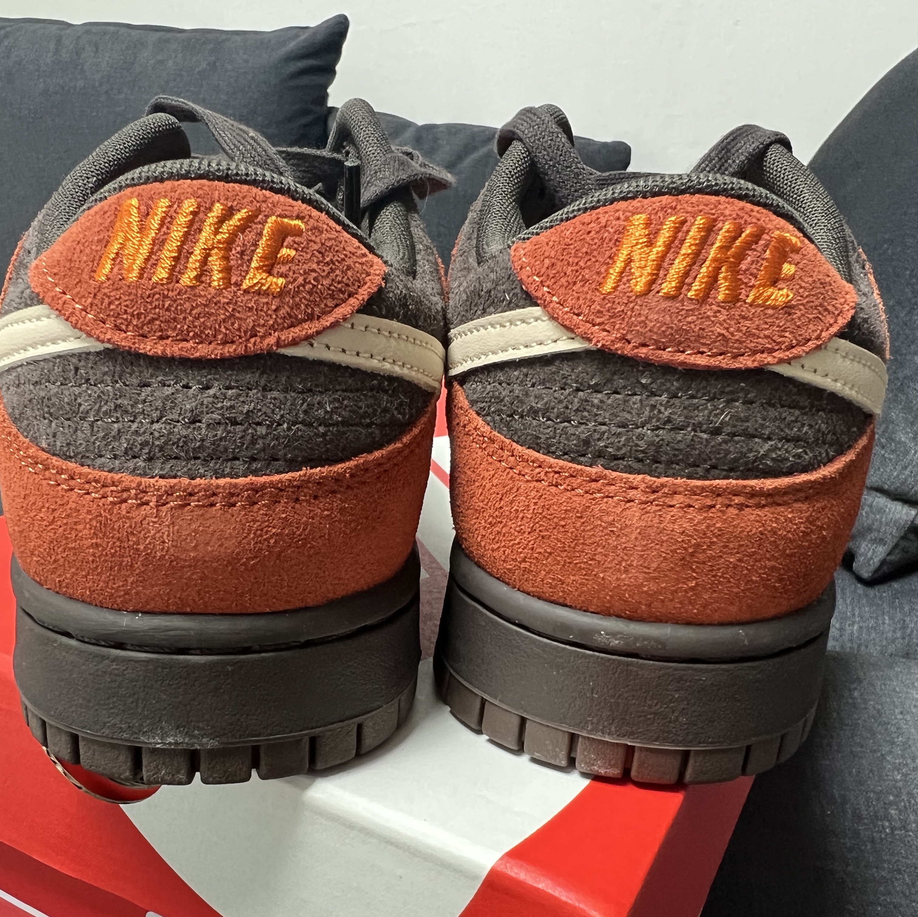 Nike Dunk Low Velvet Brown Sand Drift 착용 스타일 - 3