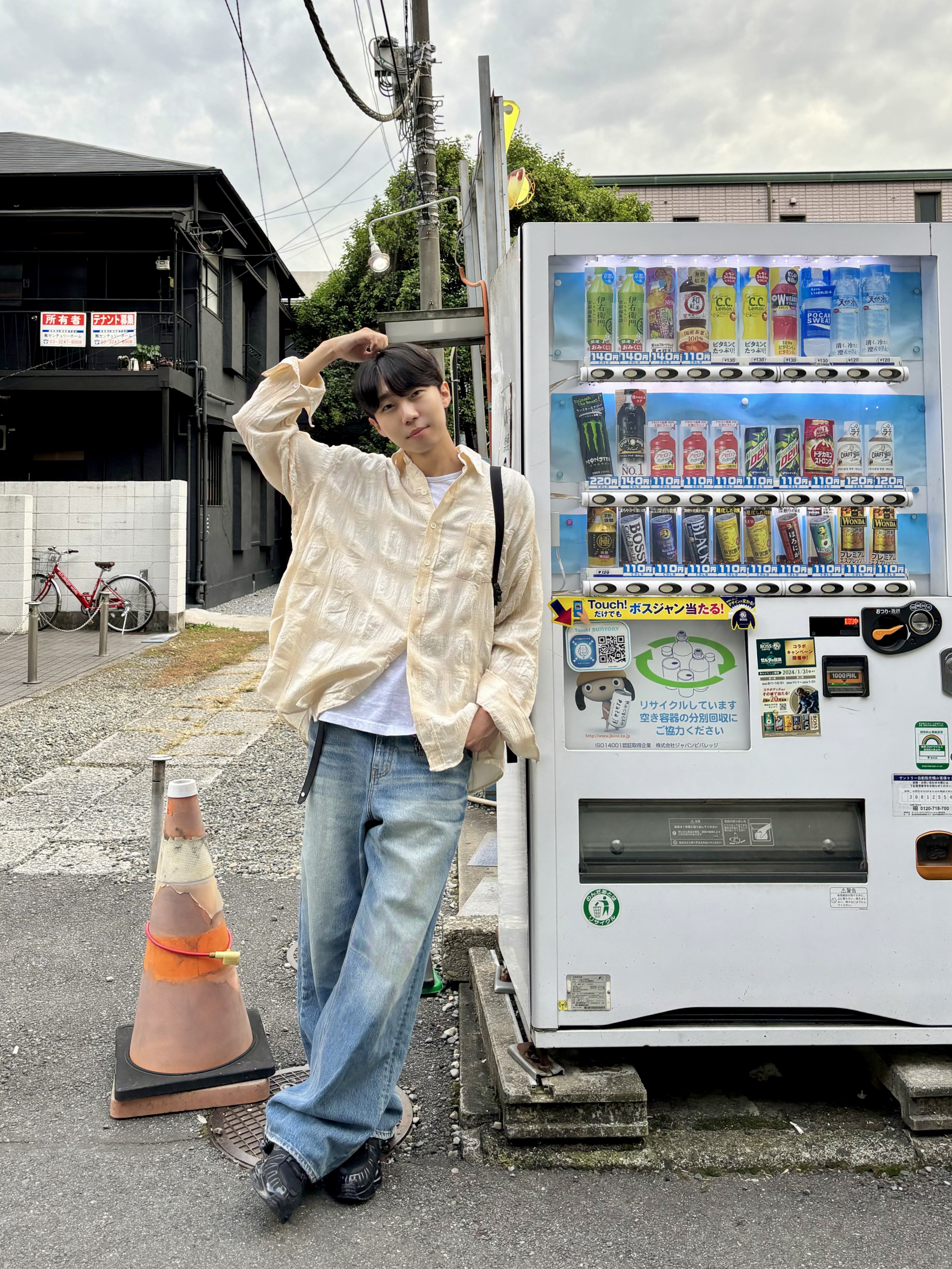 Our Legacy Borrowed BD Shirt Naturelle Spectral Check, (W) Nike Shox TL Black and Max Orange 착용 스타일 - 1