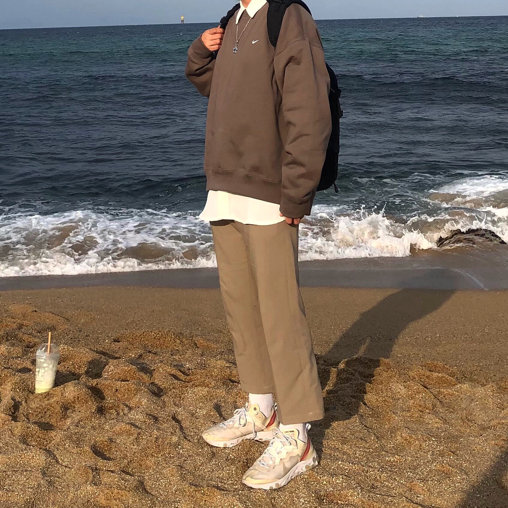 Nike React Element 87 Sail Light Bone, Supreme Backpack Black - 18FW 착용 스타일 - 1
