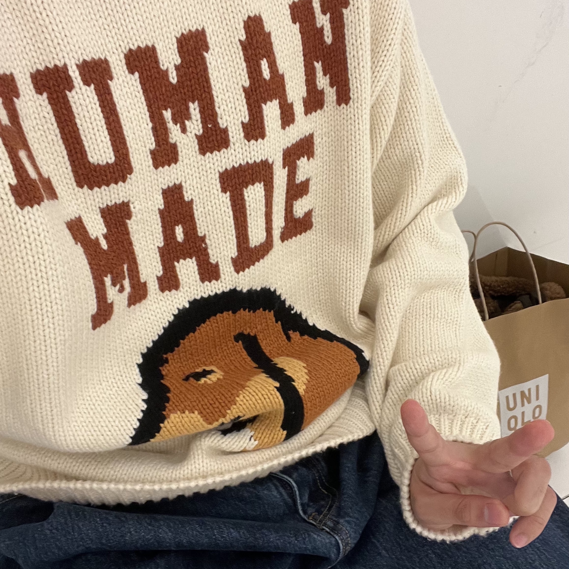 Human Made Dachs Knit Sweater White 착용 스타일 - 2