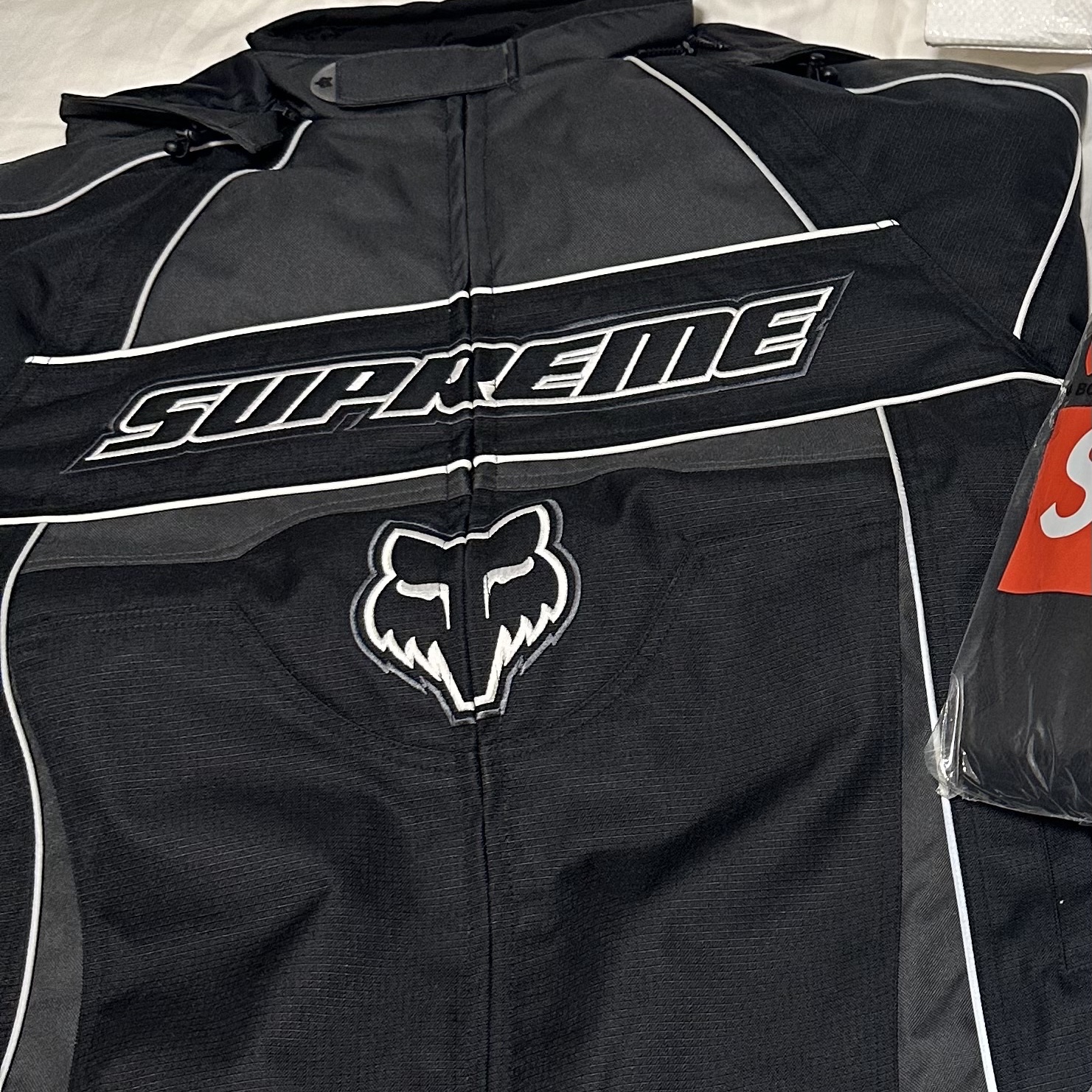 Supreme x Fox Racing Jacket Black - 23FW 착용 스타일