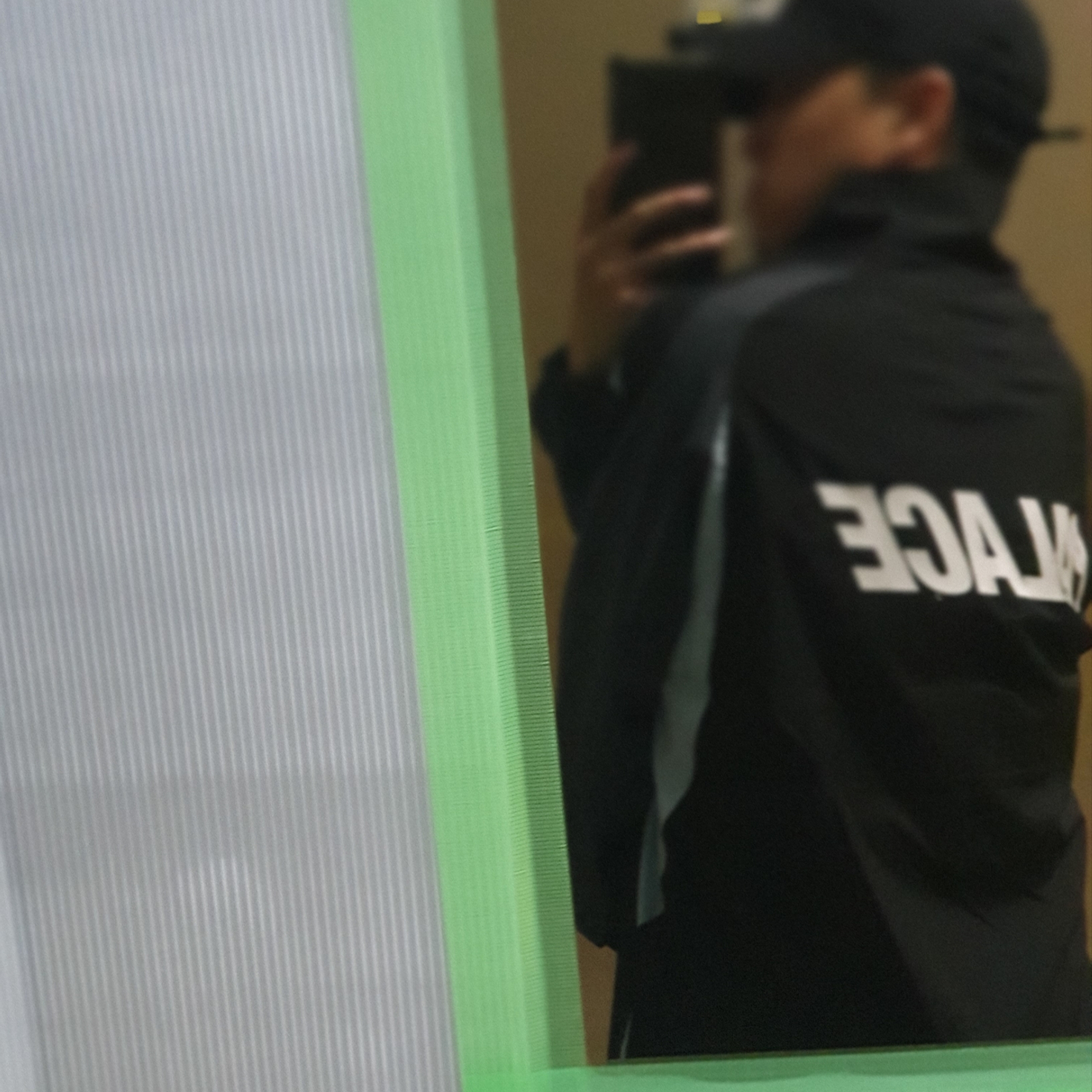 Palace Pro Shell Jacket Black - 23FW 착용 스타일 - 2