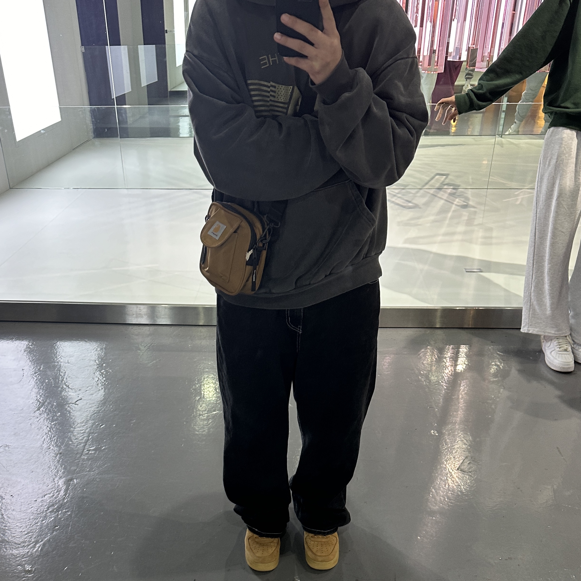 Nike Air Force 1 '07 WB Flax, Carhartt WIP Columbia Ripstop Regular Cargo Pants Black 착용 스타일 - 2