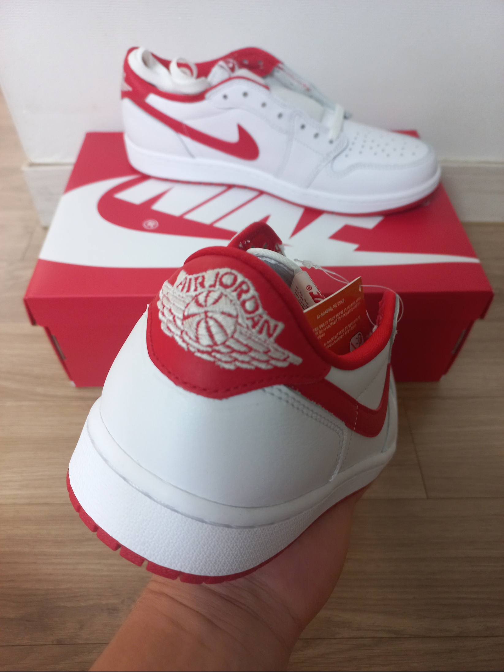Jordan 1 Retro Low OG University Red 착용 스타일 - 2