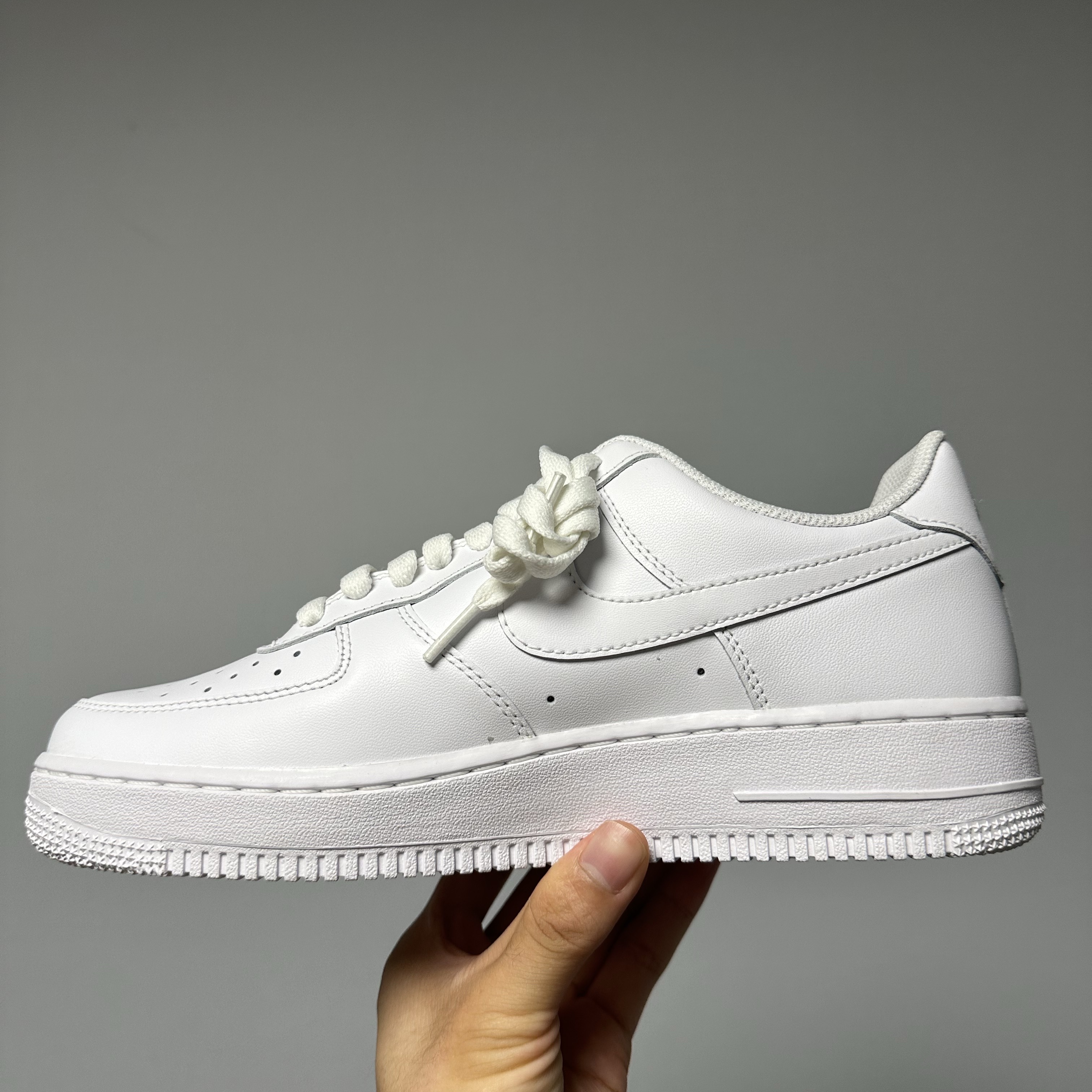 (W) Nike x Travis Scott Air Force 1 '07 Low Cactus Jack Utopia Edition White 착용 스타일 - 3