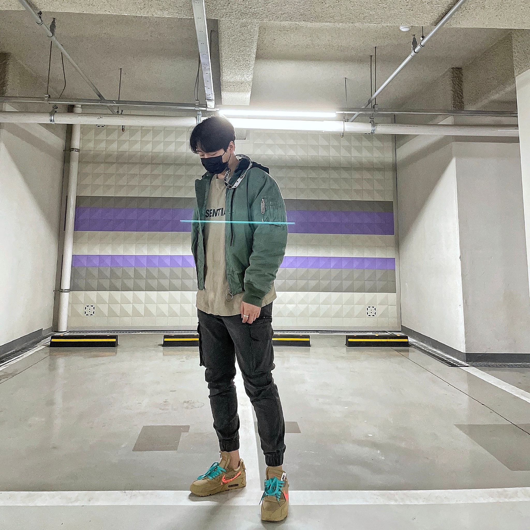 Essentials 3D Silicon Applique Boxy T-Shirt Taupe - 20FW, Nike x Off-White Air Max 90 V2 Desert Ore 착용 스타일