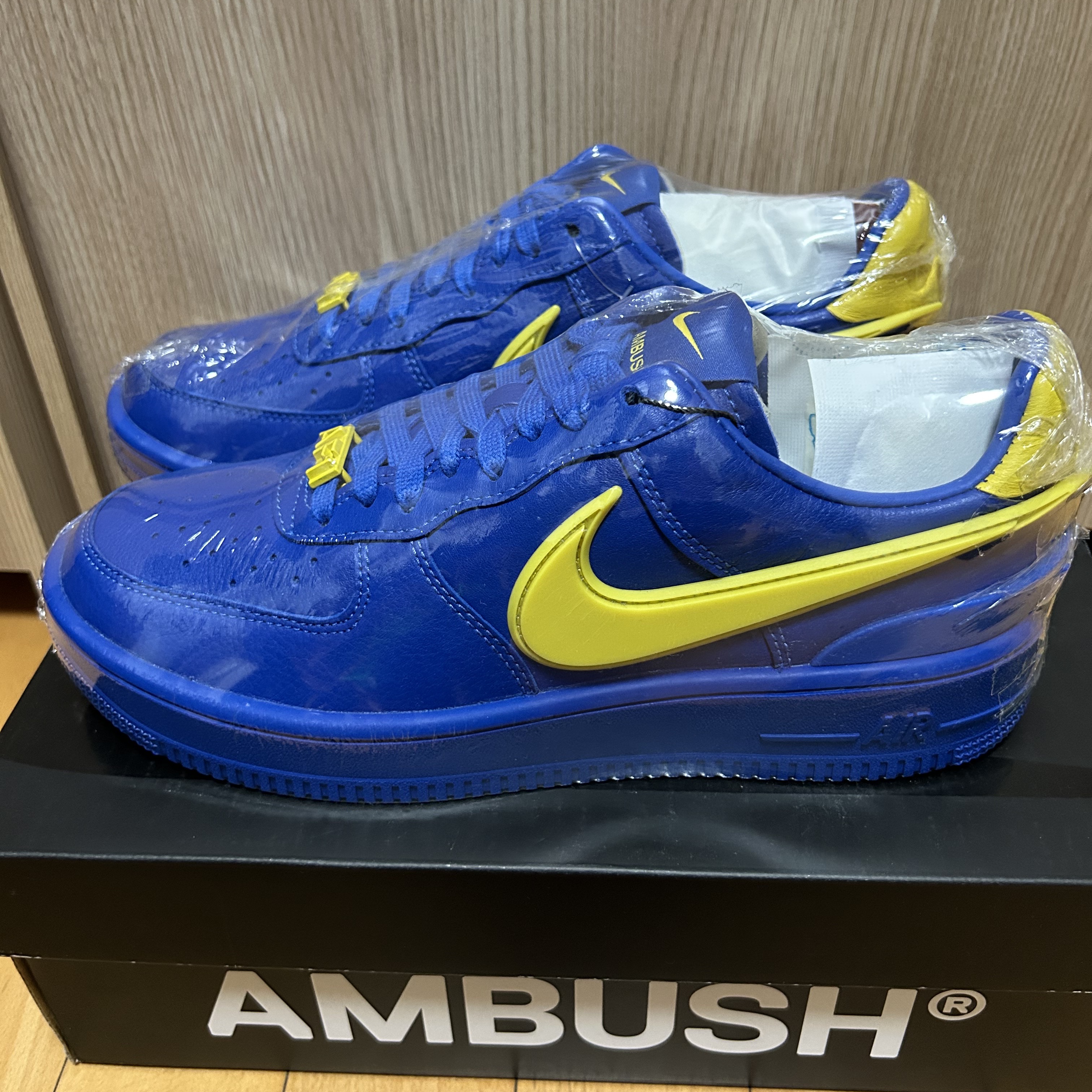 Nike x Ambush Air Force 1 Low SP Game Royal and Vivid Sulfur 착용 스타일