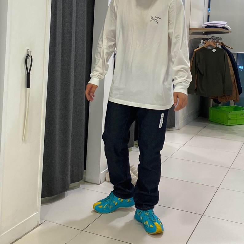 Asics x Kiko Kostadinov Gel-Kiril Ice Mint, Arc'teryx Cormac Crew Neck LS T-Shirt Atmos Heather 착용 스타일