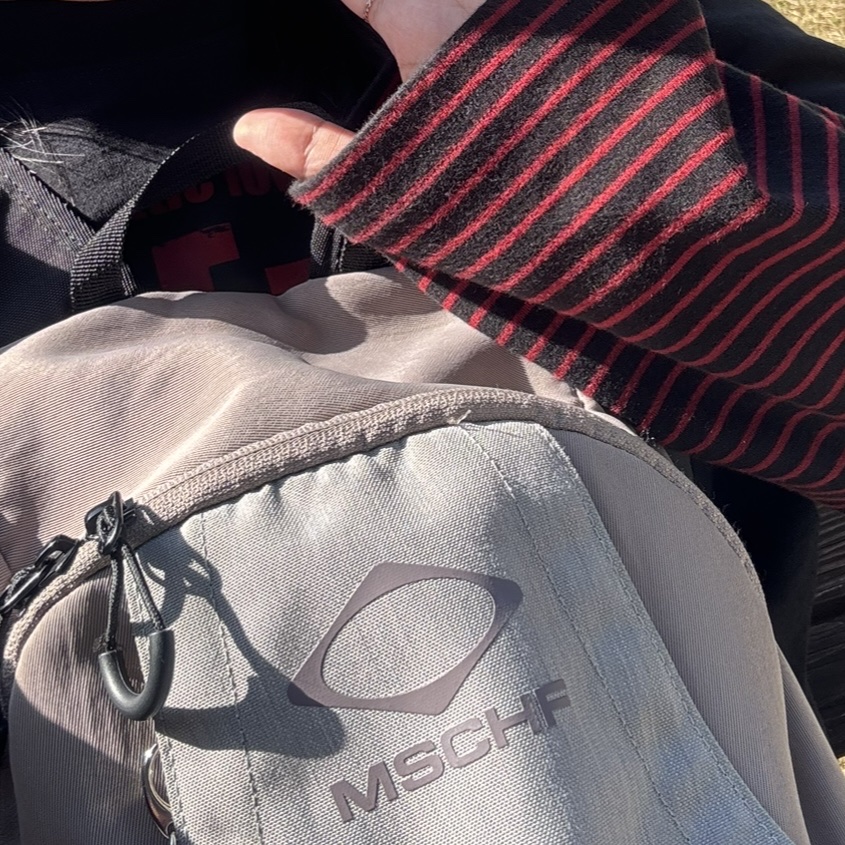 Mischief Rhombus Backpack Pink Grey 착용 스타일