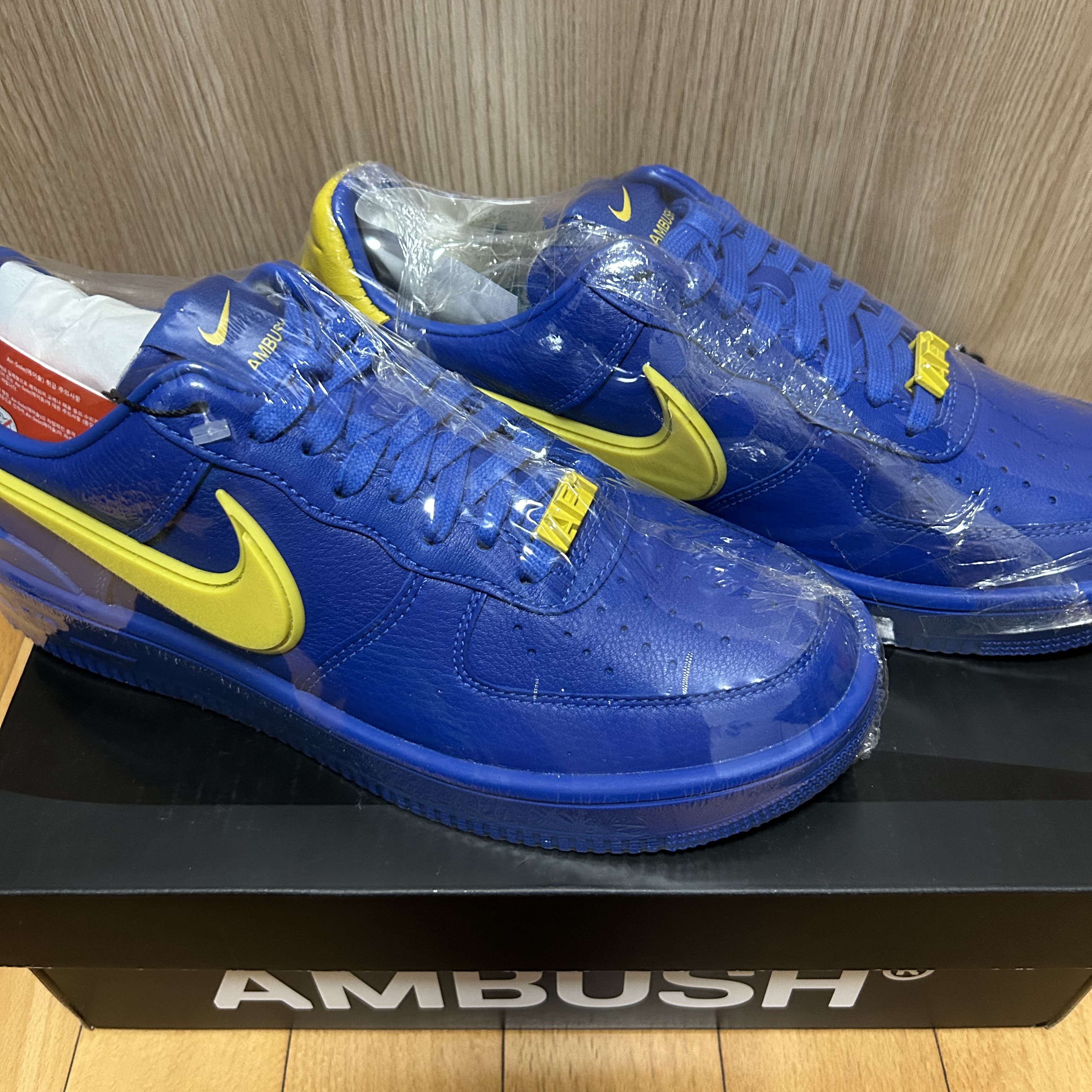 Nike x Ambush Air Force 1 Low SP Game Royal and Vivid Sulfur 착용 스타일