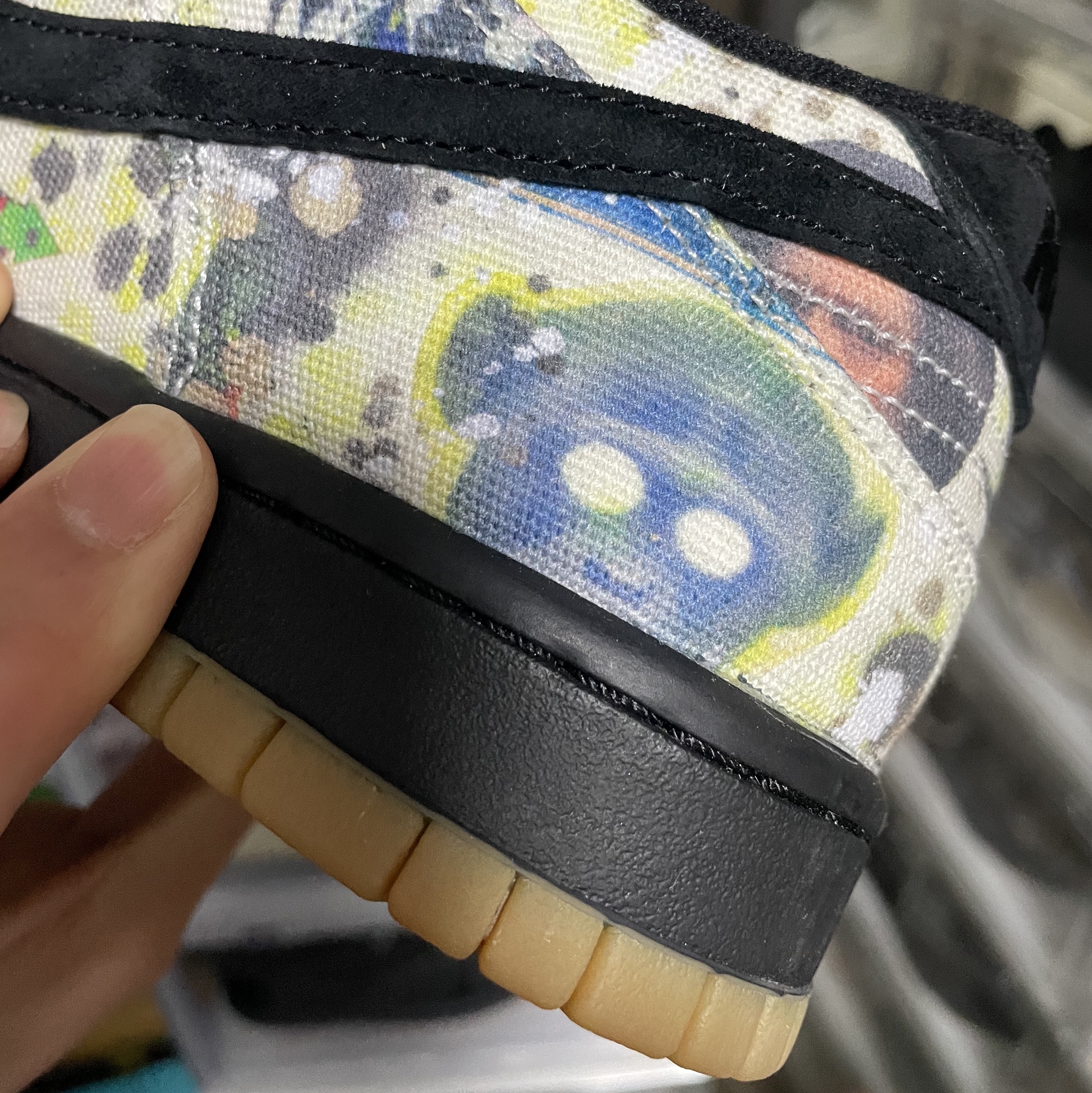 Nike x Supreme SB Dunk Low QS Rammellzee Black, Jordan 1 x Travis Scott x Fragment Retro Low OG SP Military Blue 착용 스타일 - 3