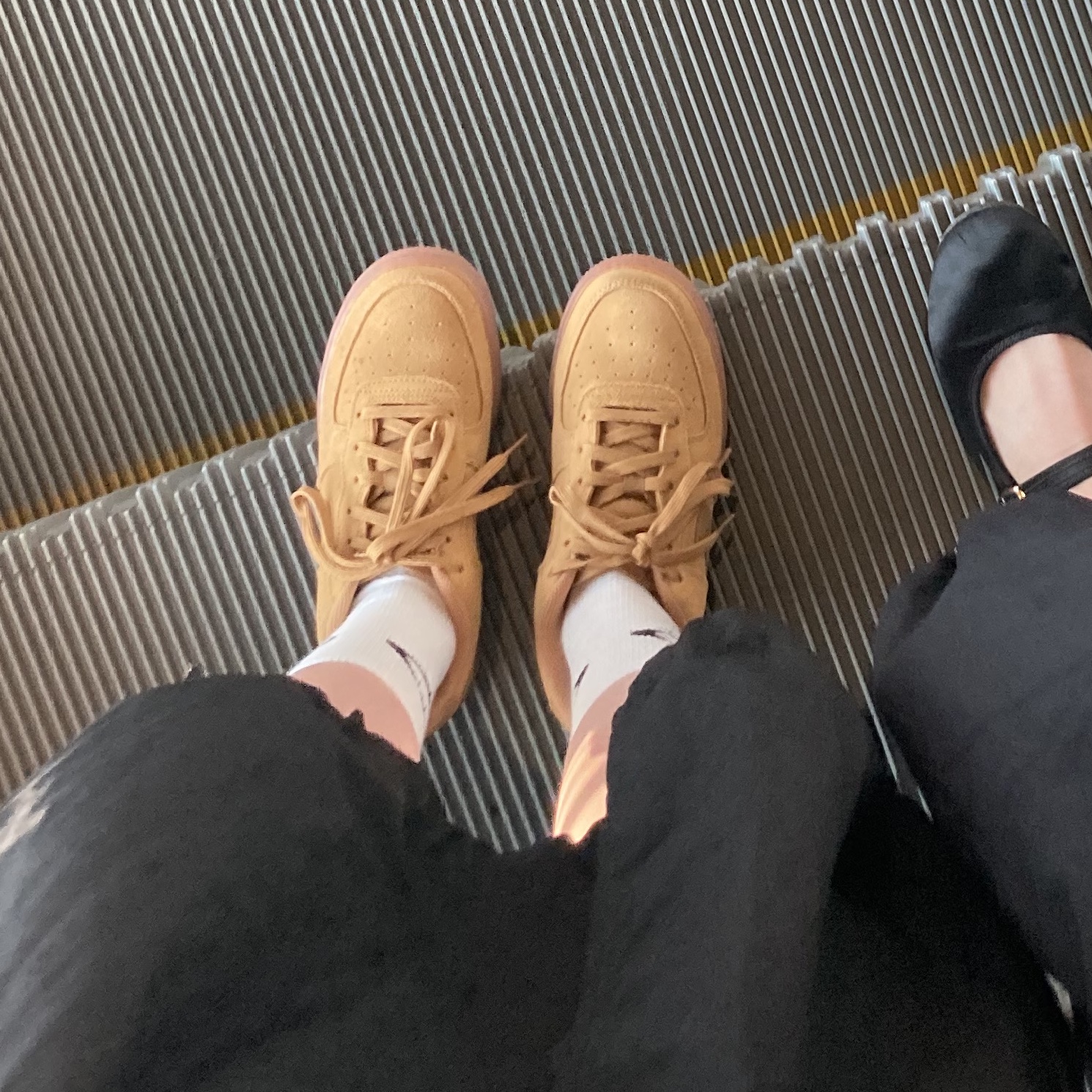Asics Jog 100 S SMU Glacier Grey Pure Silver - 2E Wide, (GS) Nike Air Force 1 LV8 3 Wheat 착용 스타일 - 2