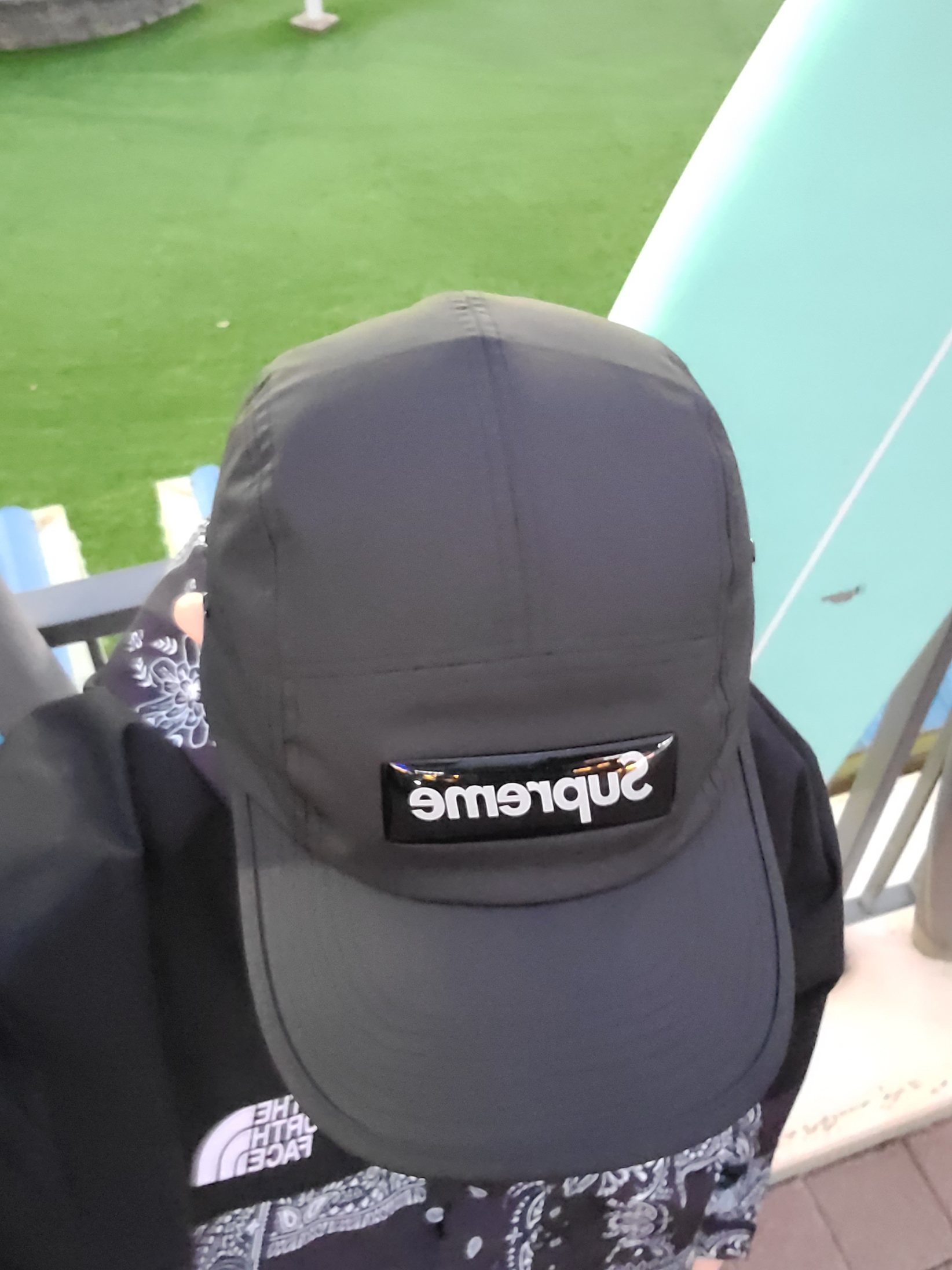 Supreme Inset Gel Camp Cap Black - 22SS 착용 스타일 - 1